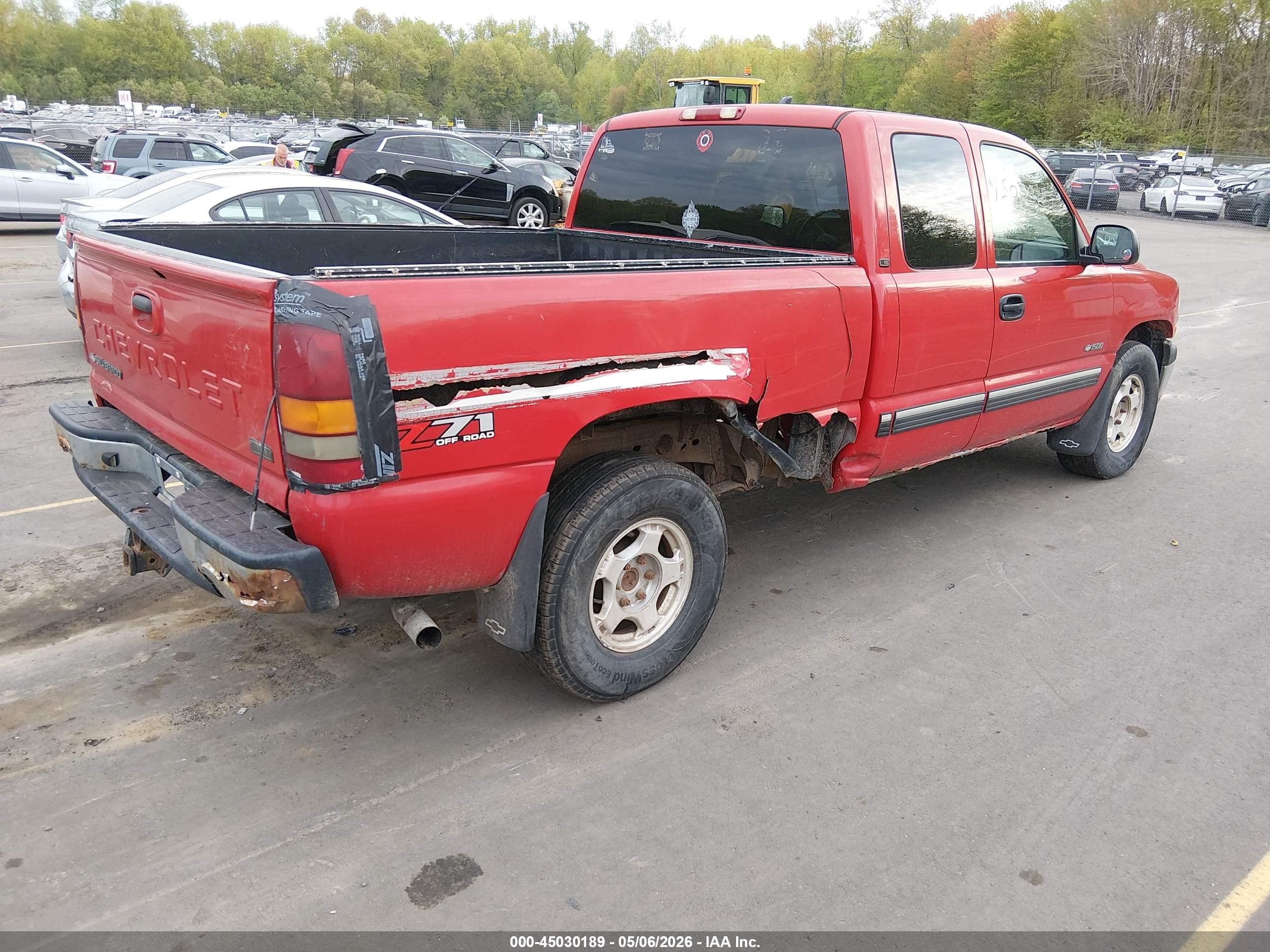 CHEVROLET SILVERADO image 4