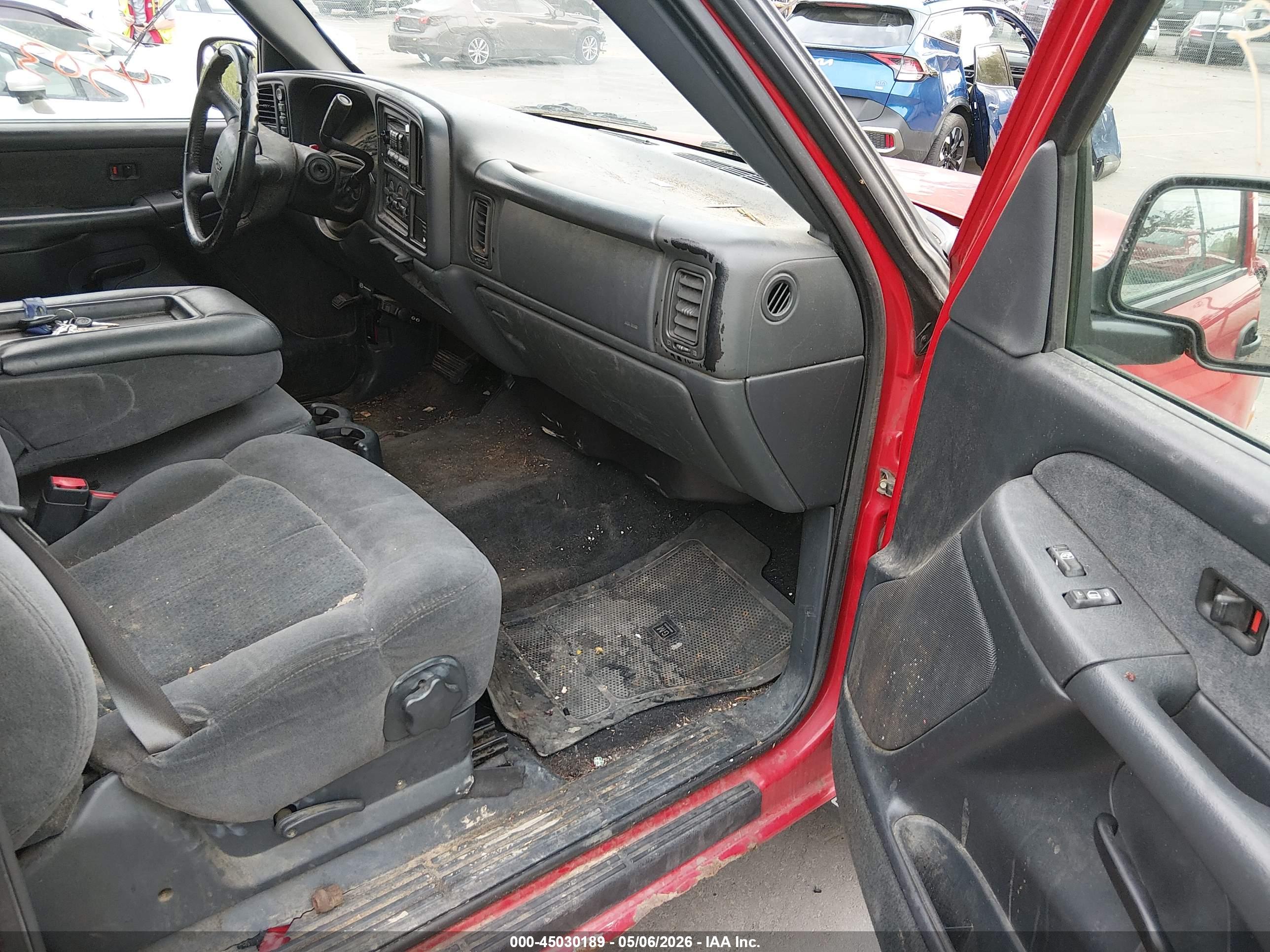 CHEVROLET SILVERADO image 5