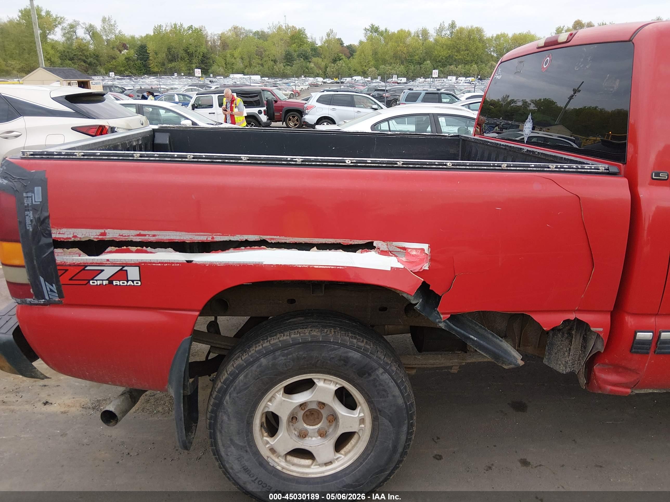 CHEVROLET SILVERADO image 6