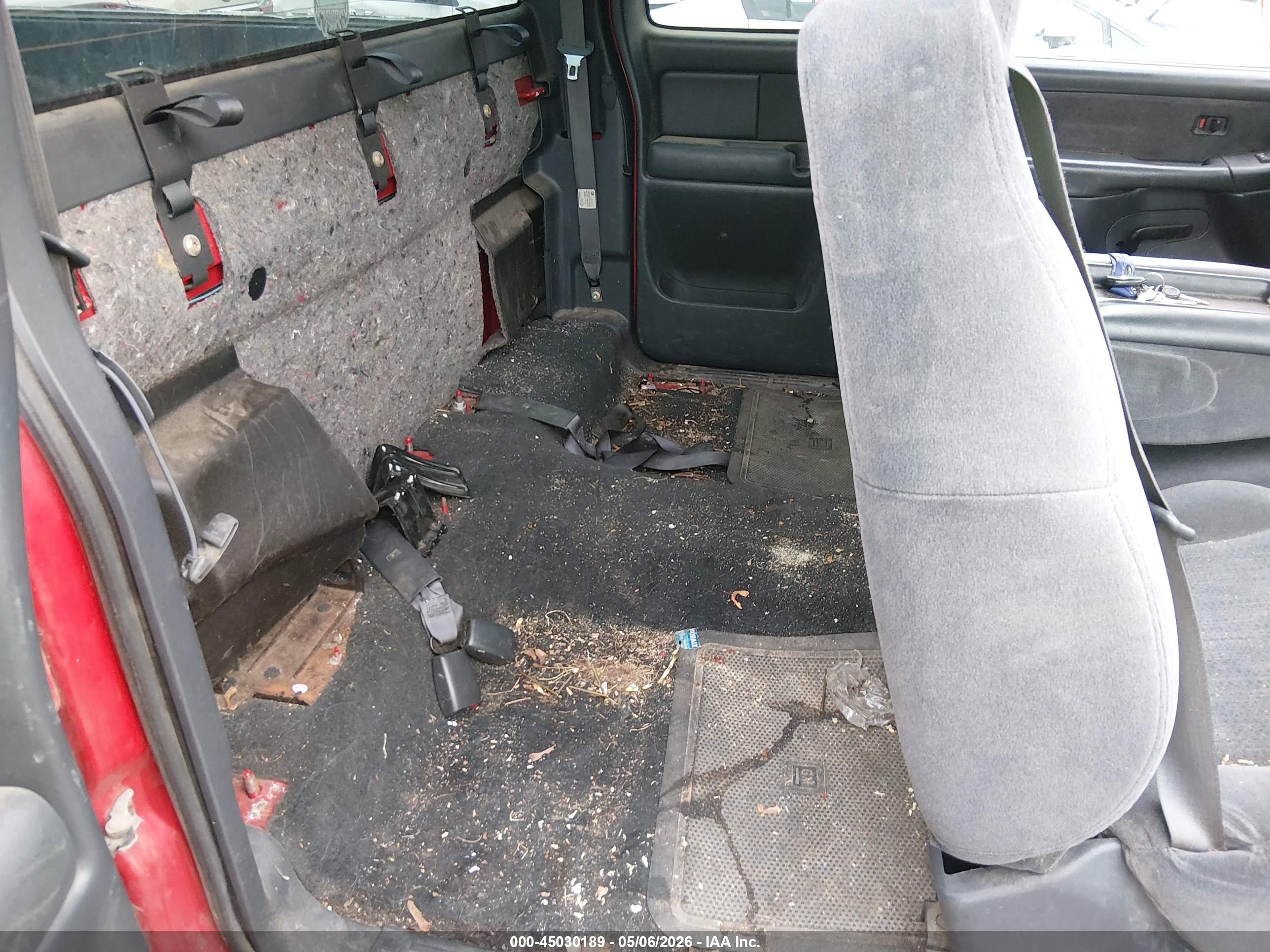 CHEVROLET SILVERADO image 8