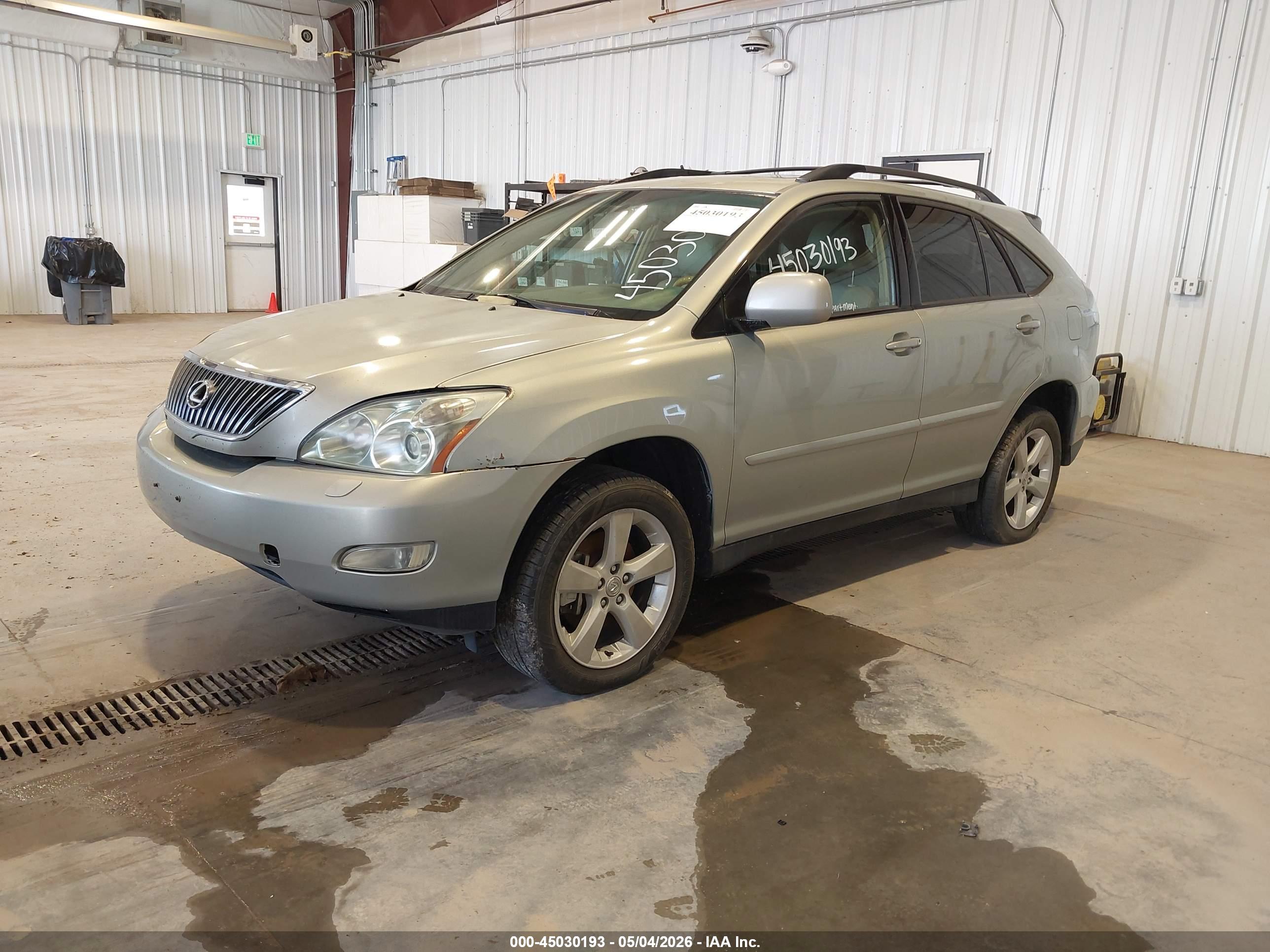 LEXUS RX image 2