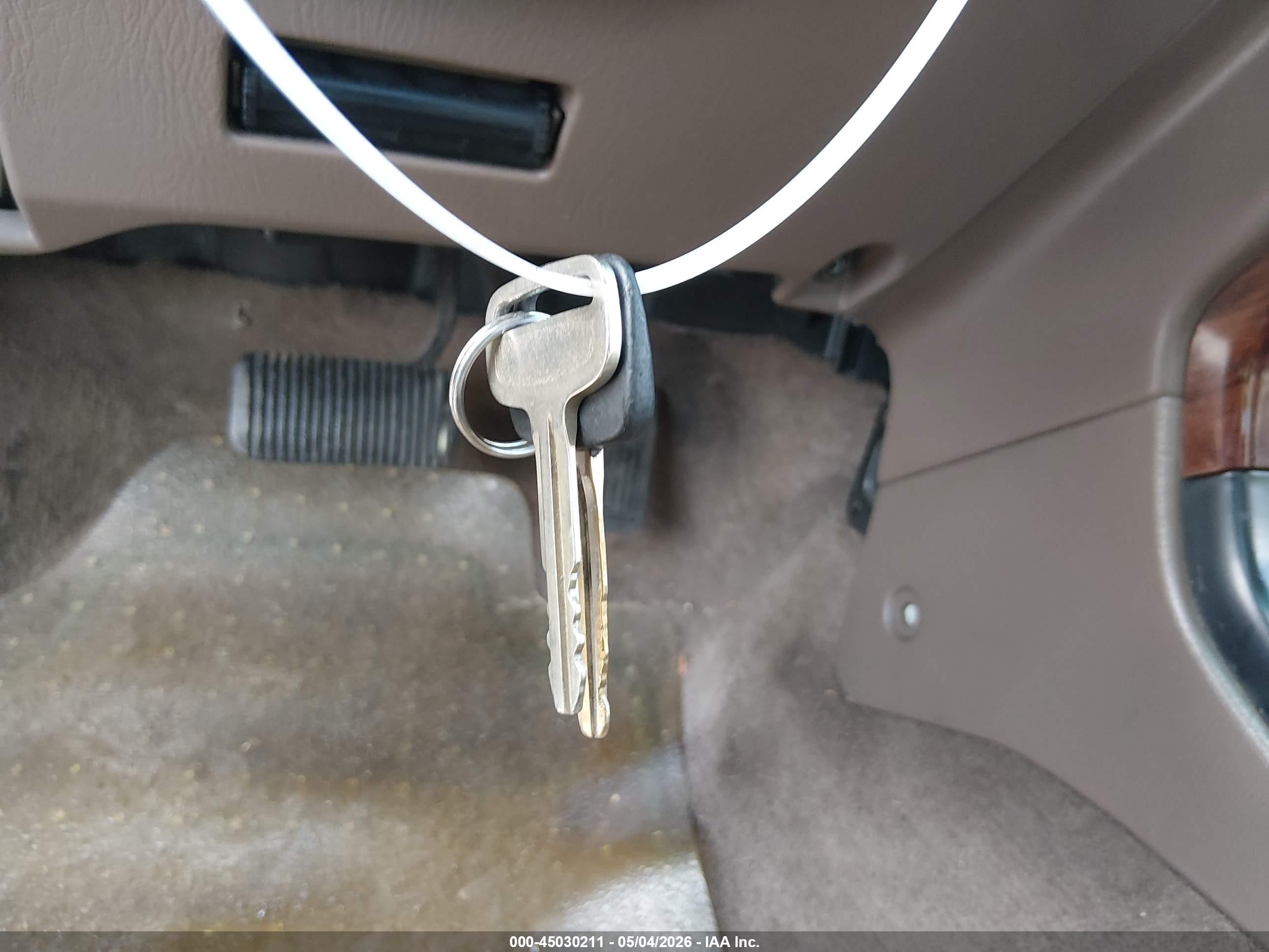 TOYOTA 4RUNNER image 11