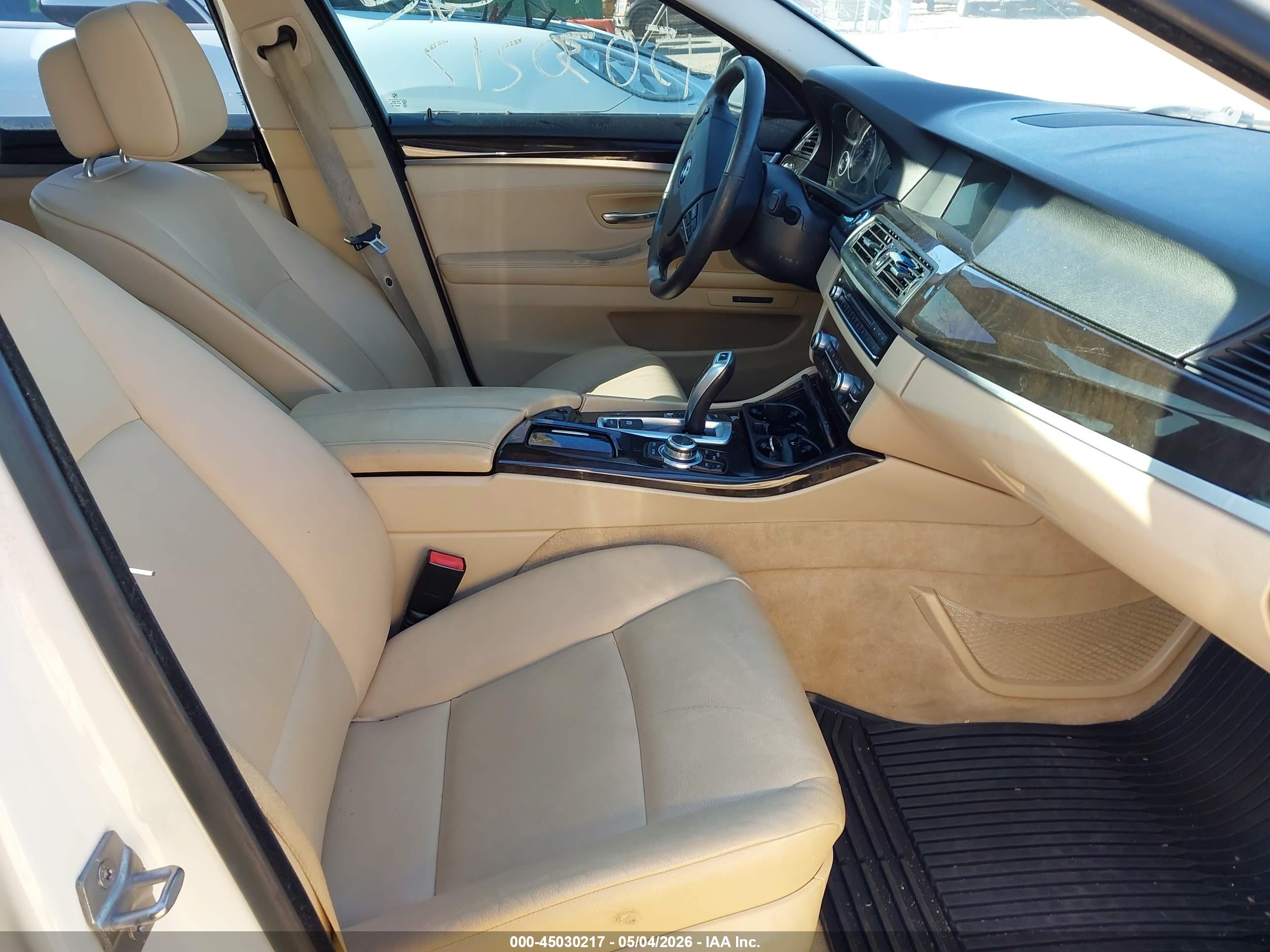 BMW 528I image 5