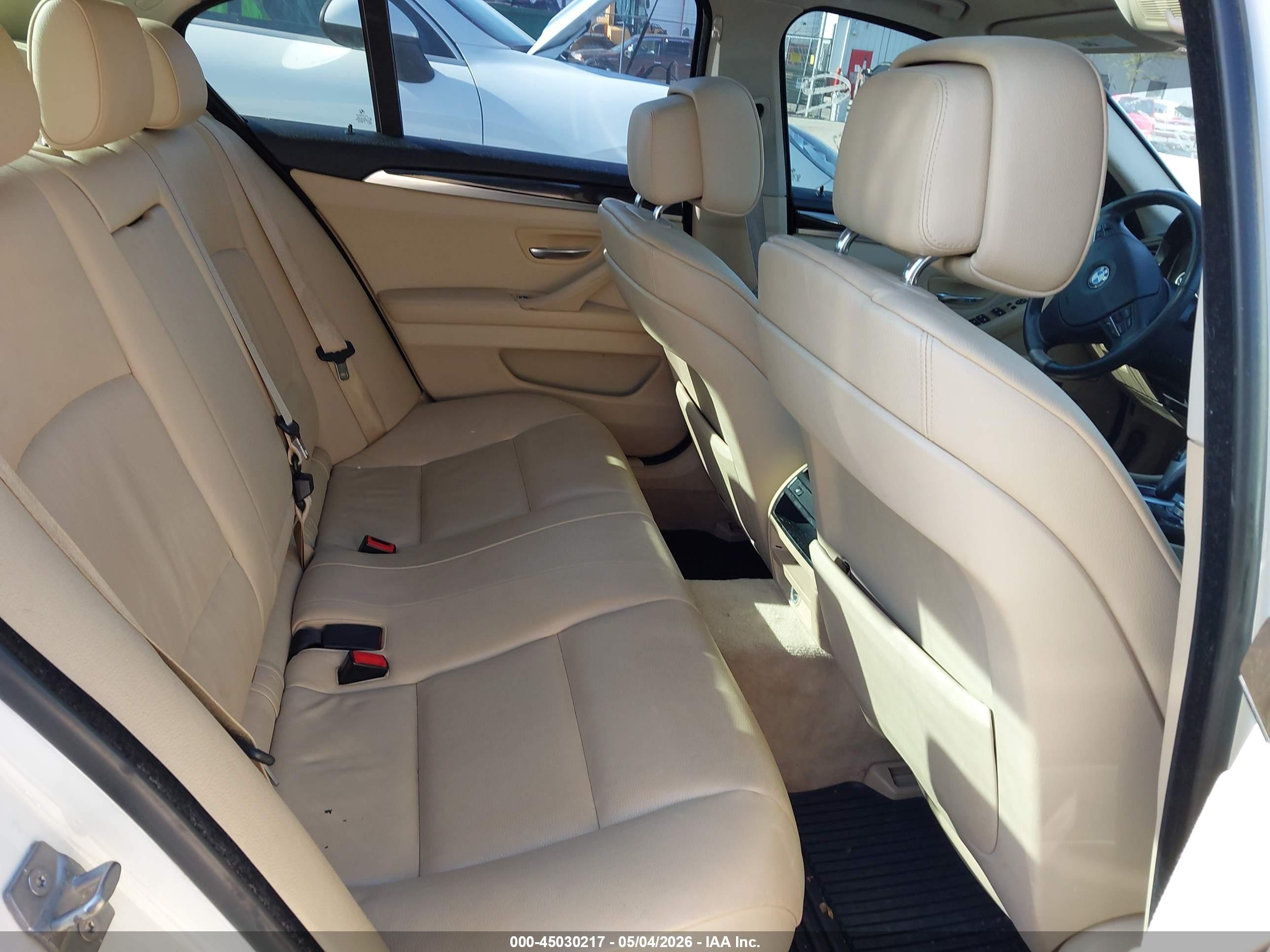 BMW 528I image 8