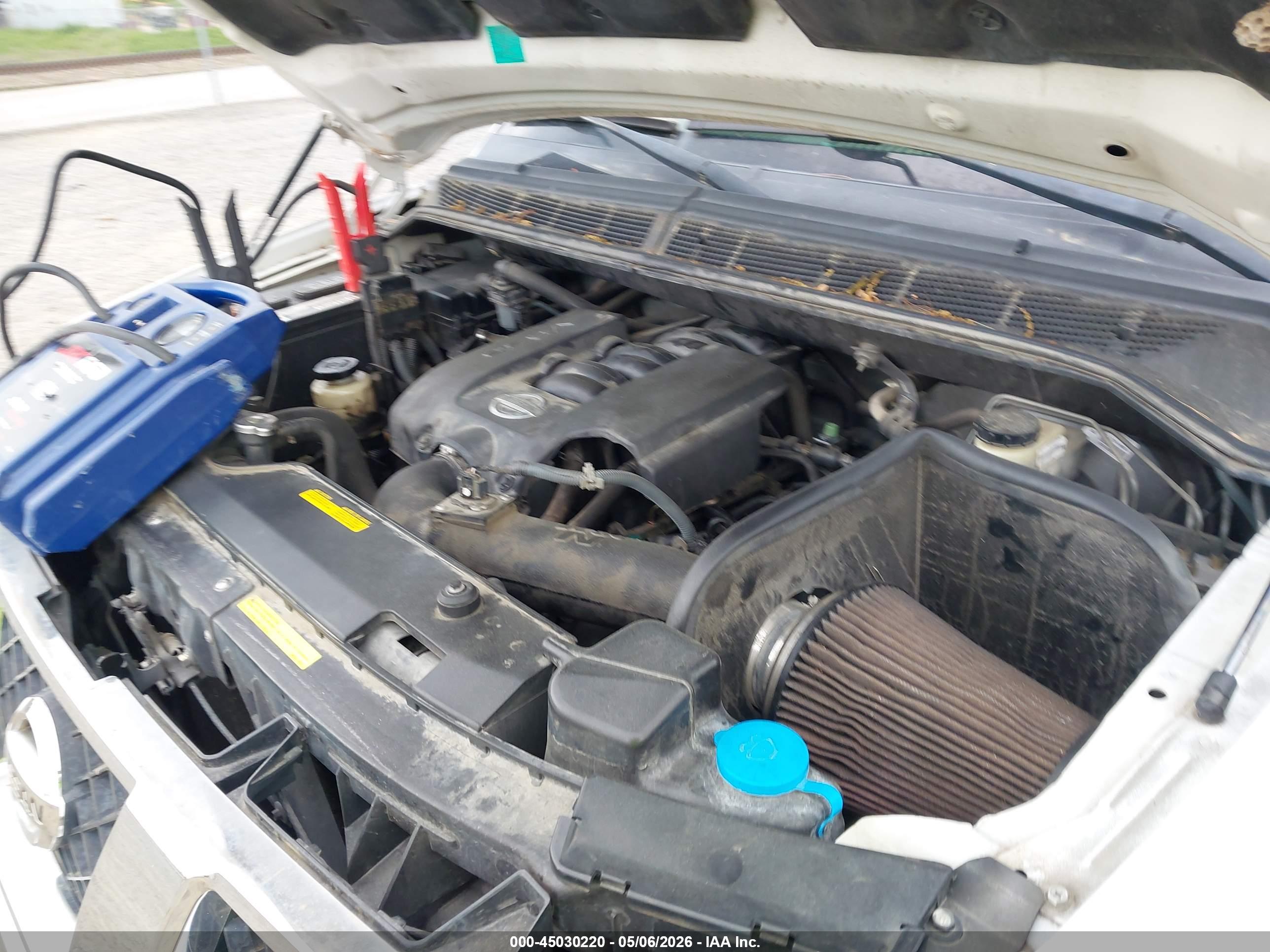NISSAN TITAN image 10