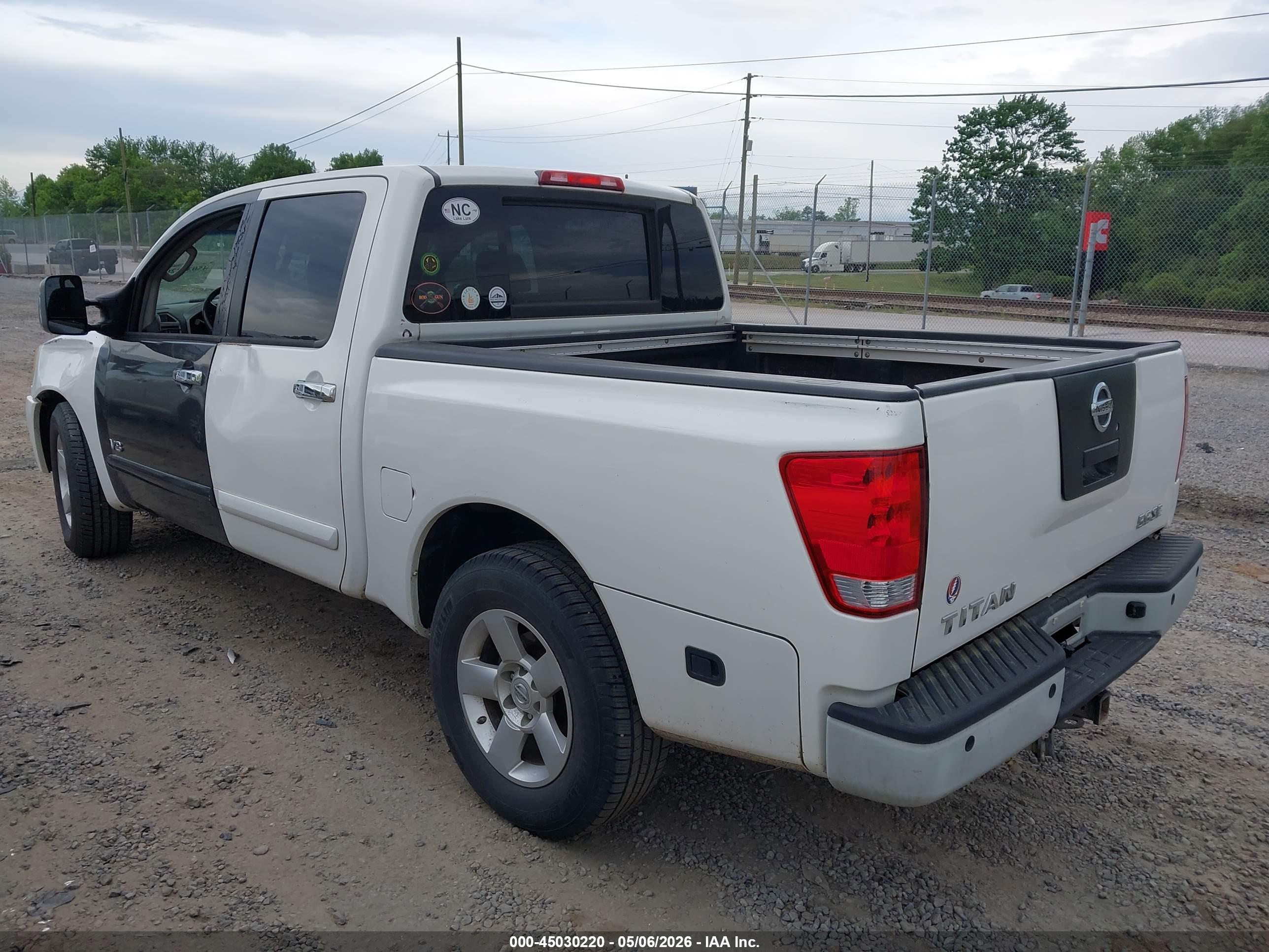 NISSAN TITAN image 3