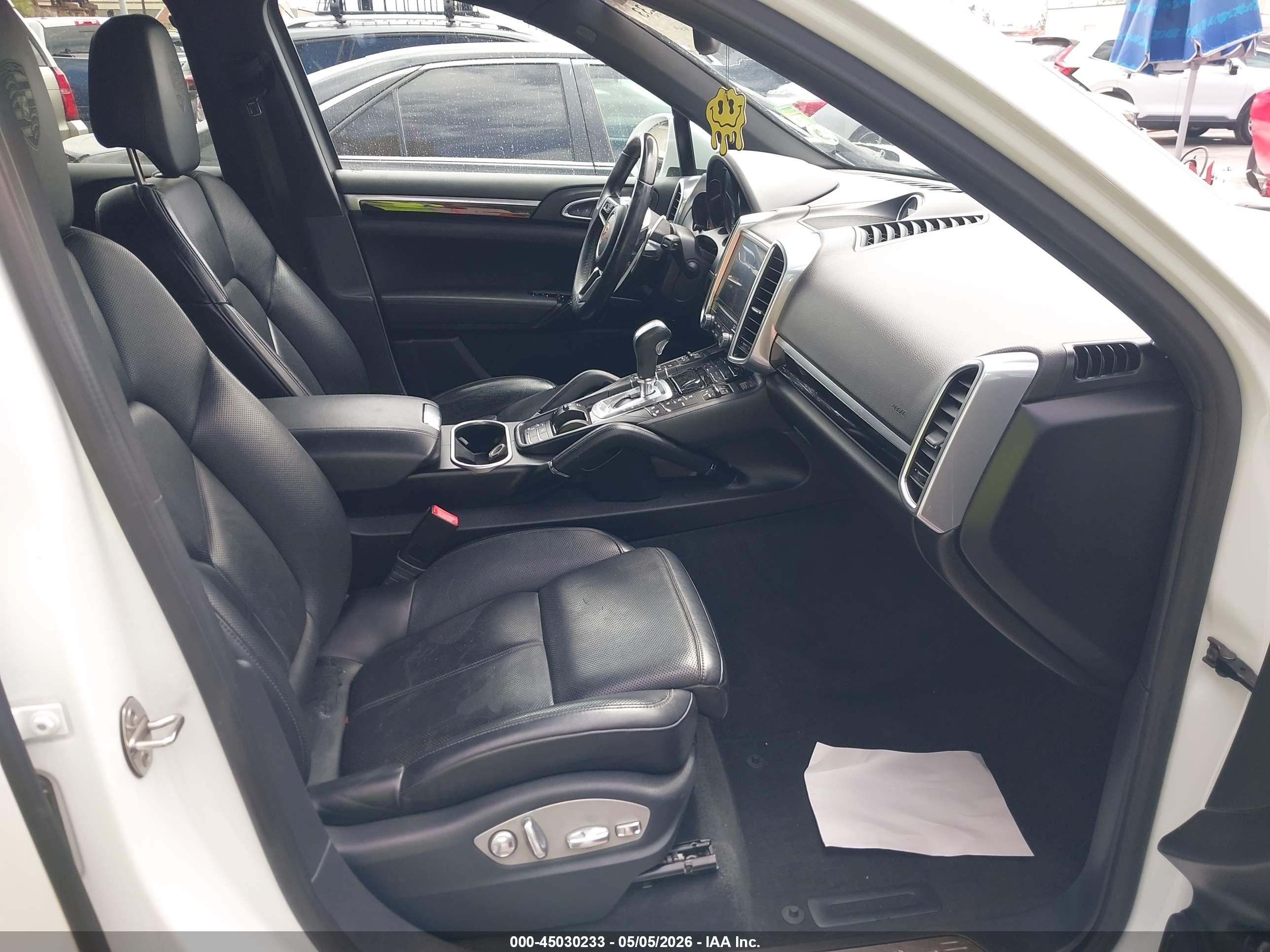 PORSCHE CAYENNE image 5