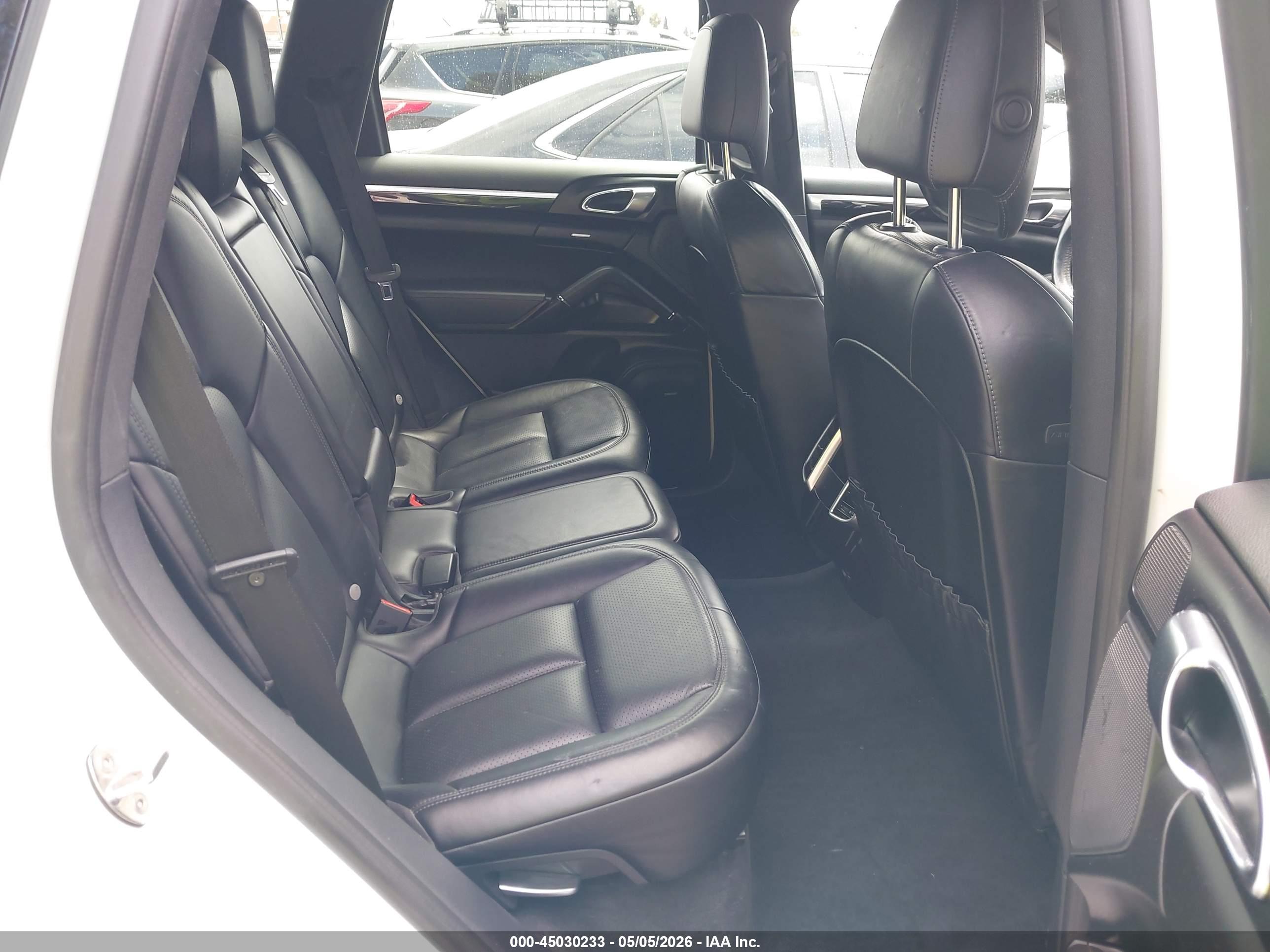 PORSCHE CAYENNE image 8