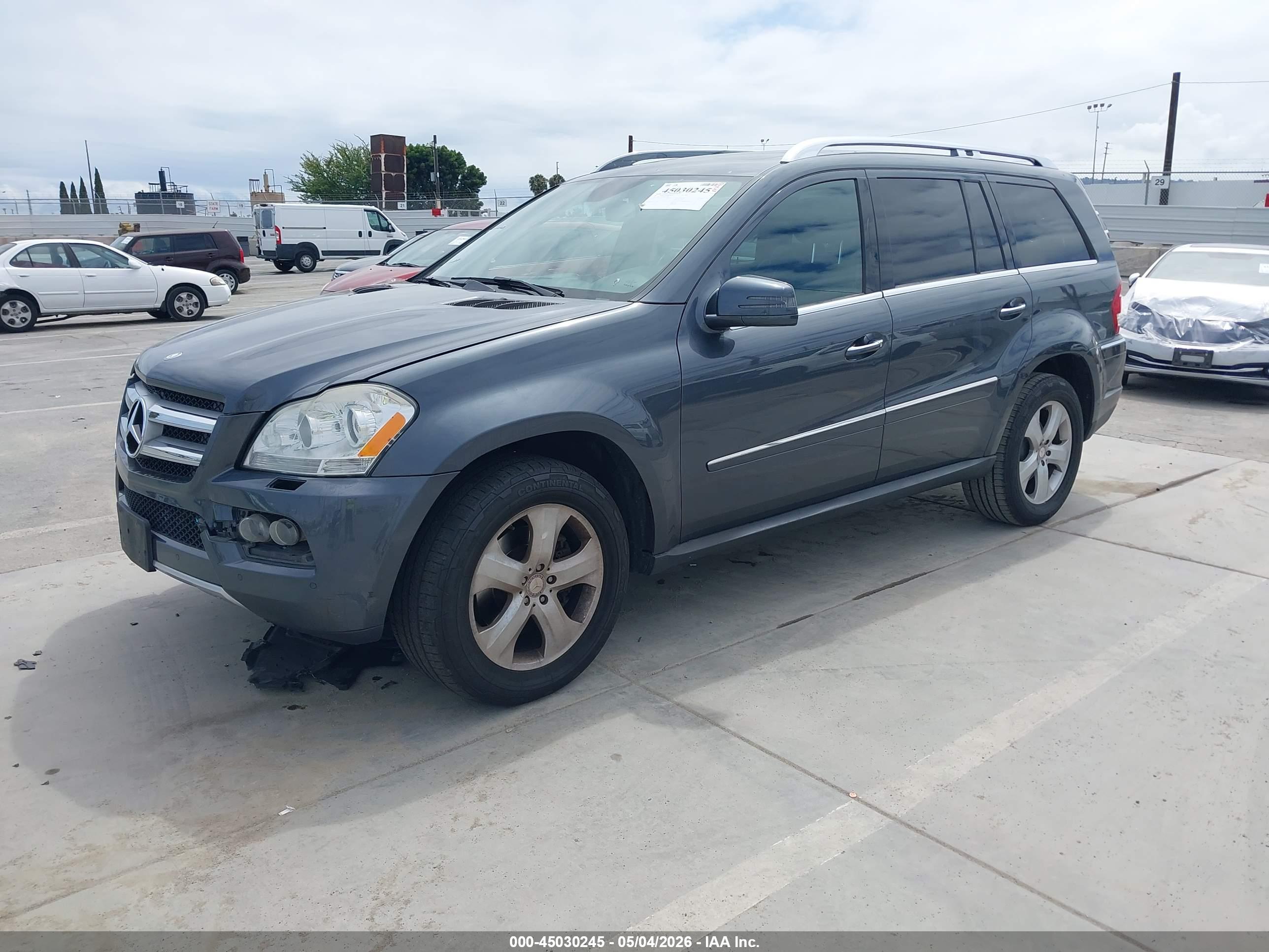 MERCEDES-BENZ GL image 2