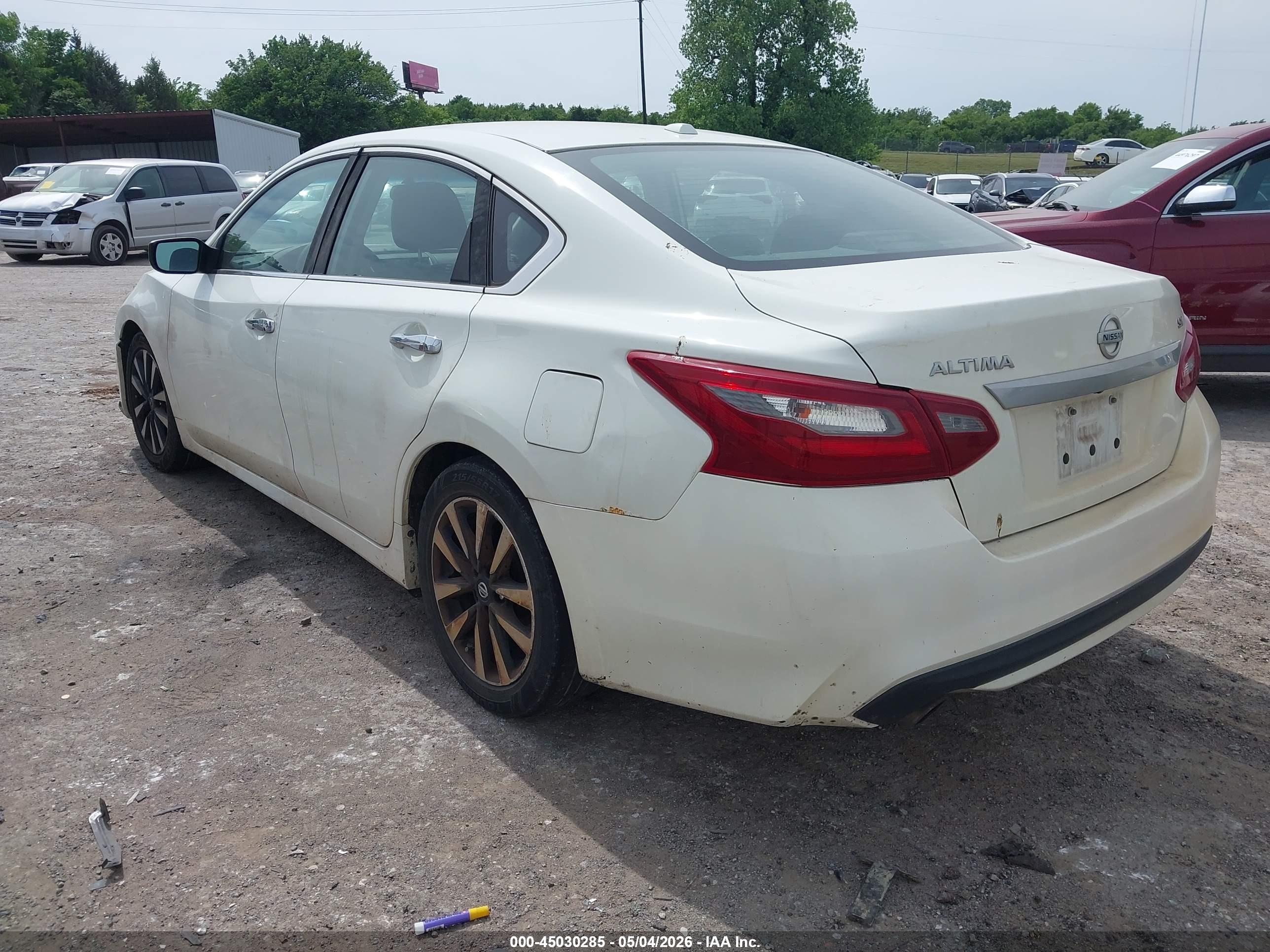 NISSAN ALTIMA image 3