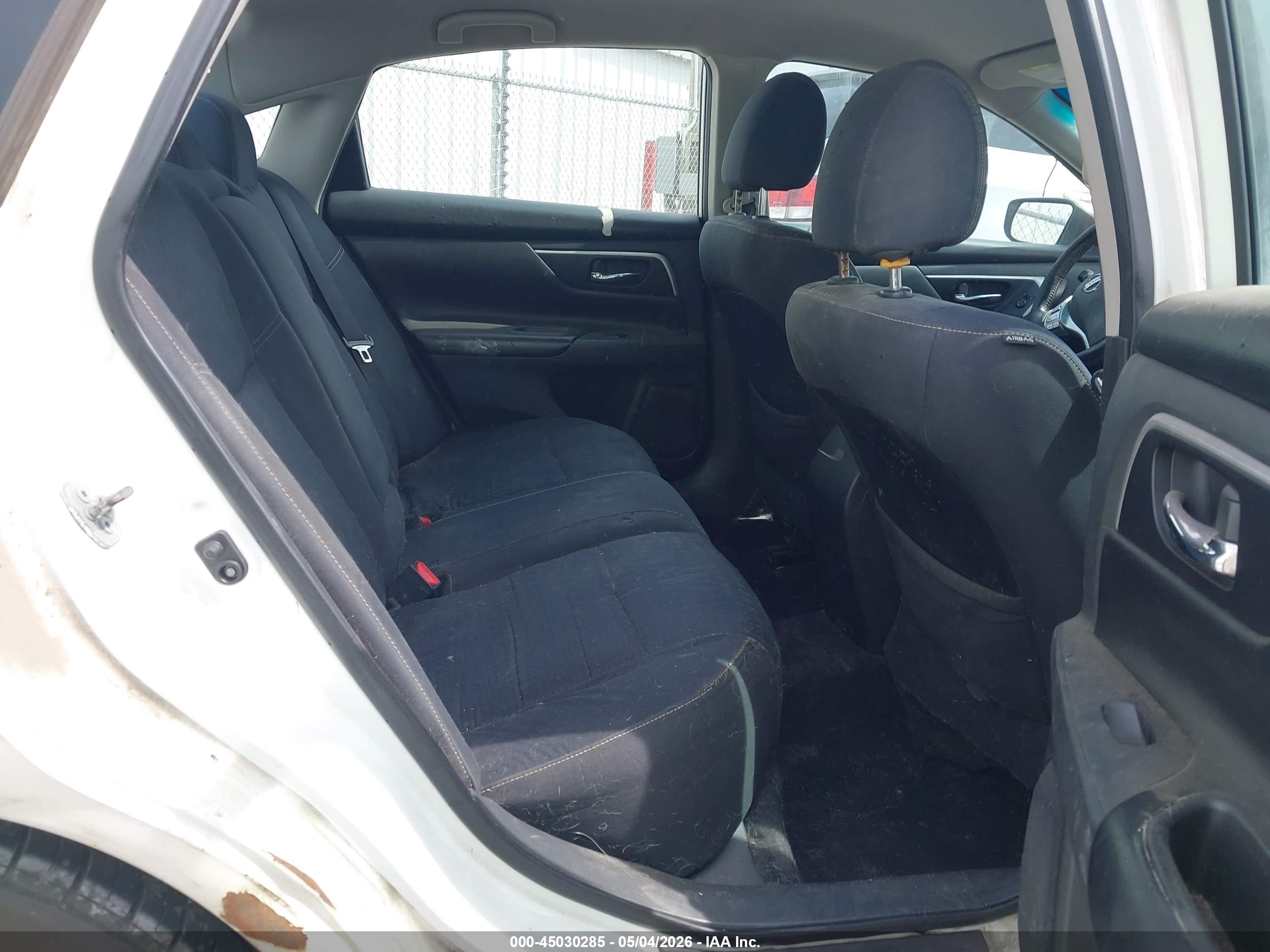 NISSAN ALTIMA image 8