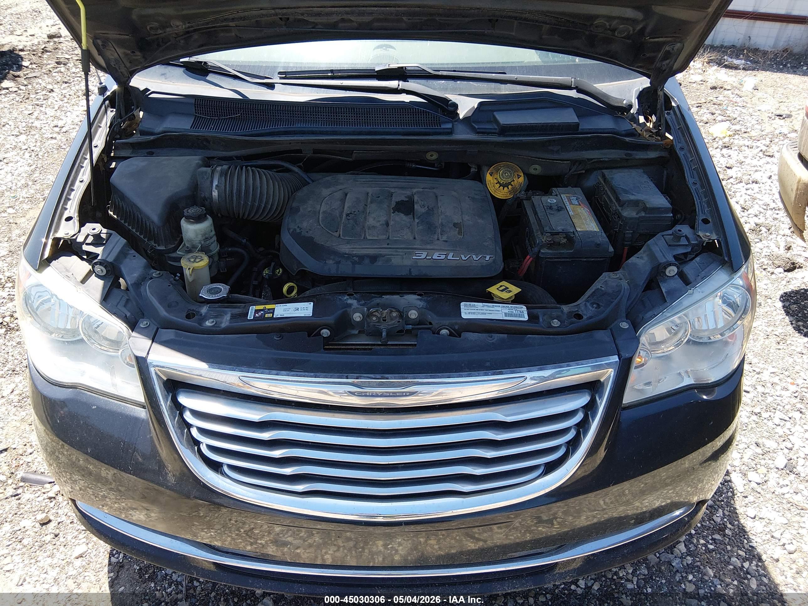 CHRYSLER TOWN image 10