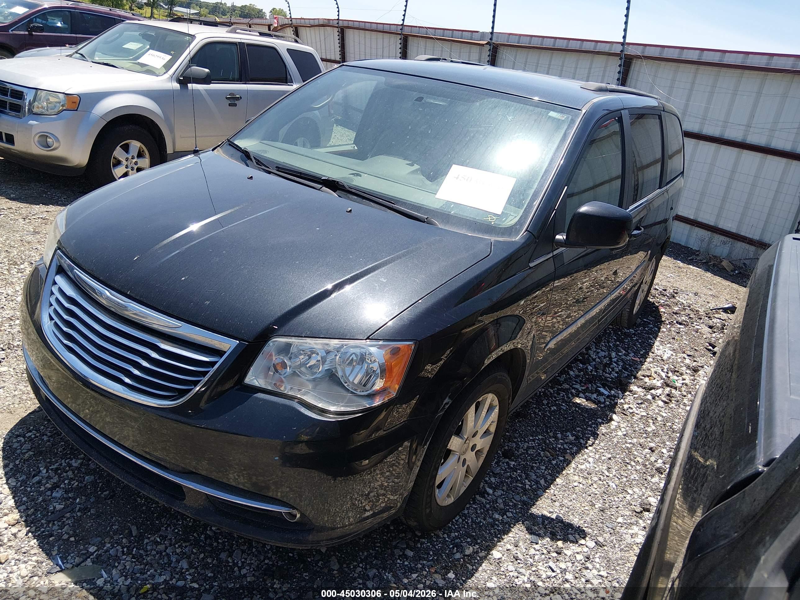 CHRYSLER TOWN image 2