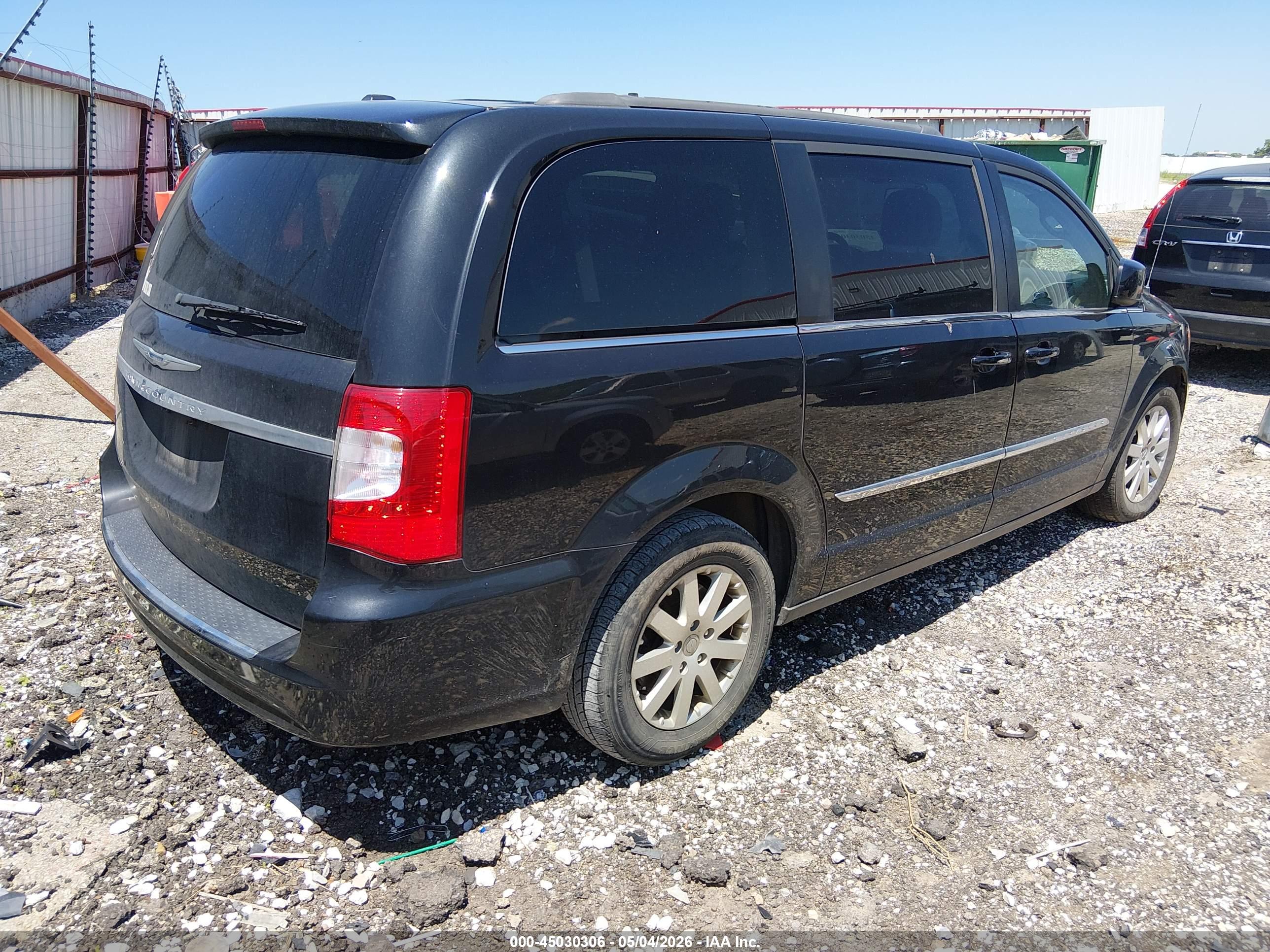 CHRYSLER TOWN image 4