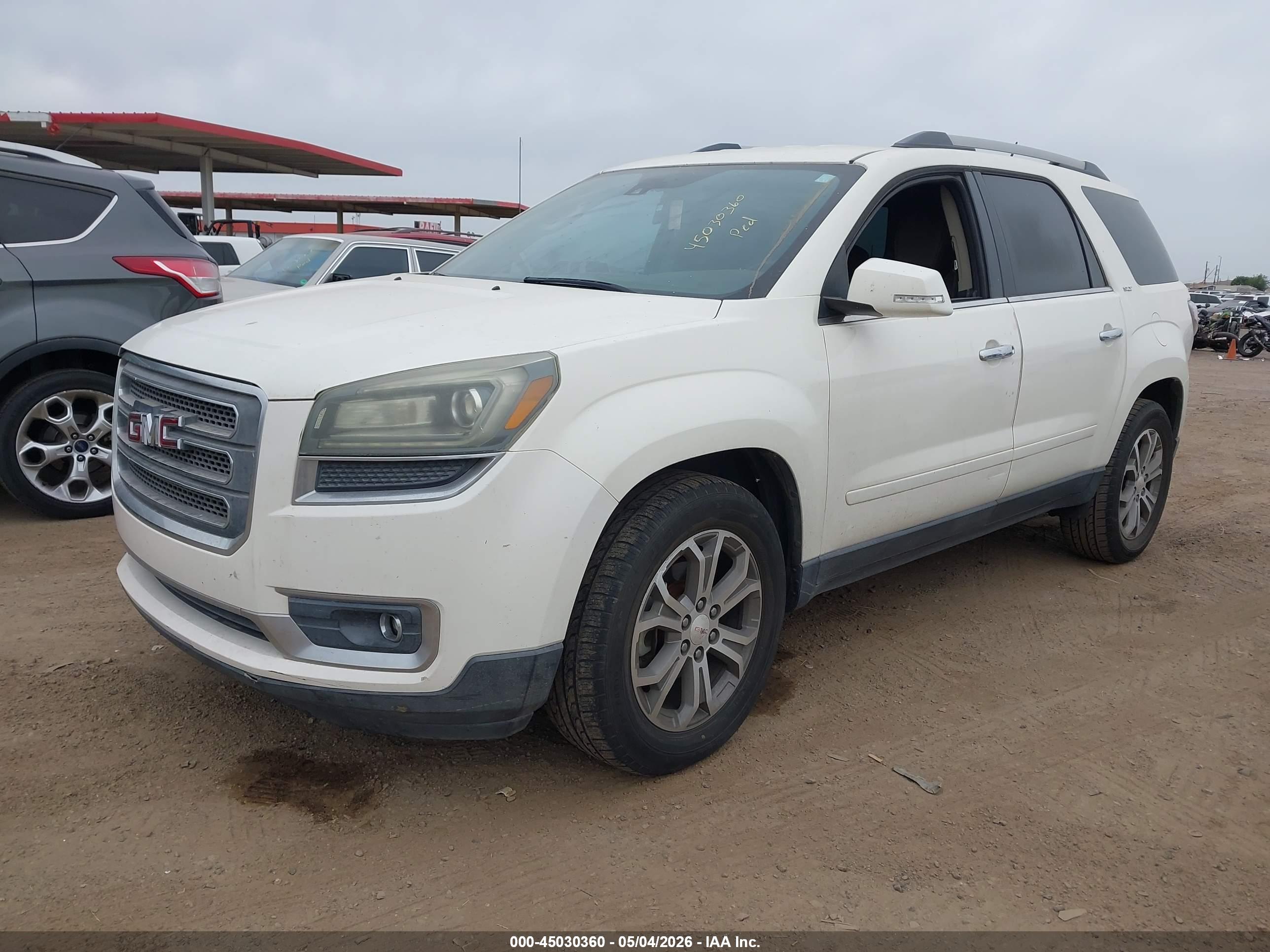 GMC ACADIA image 2