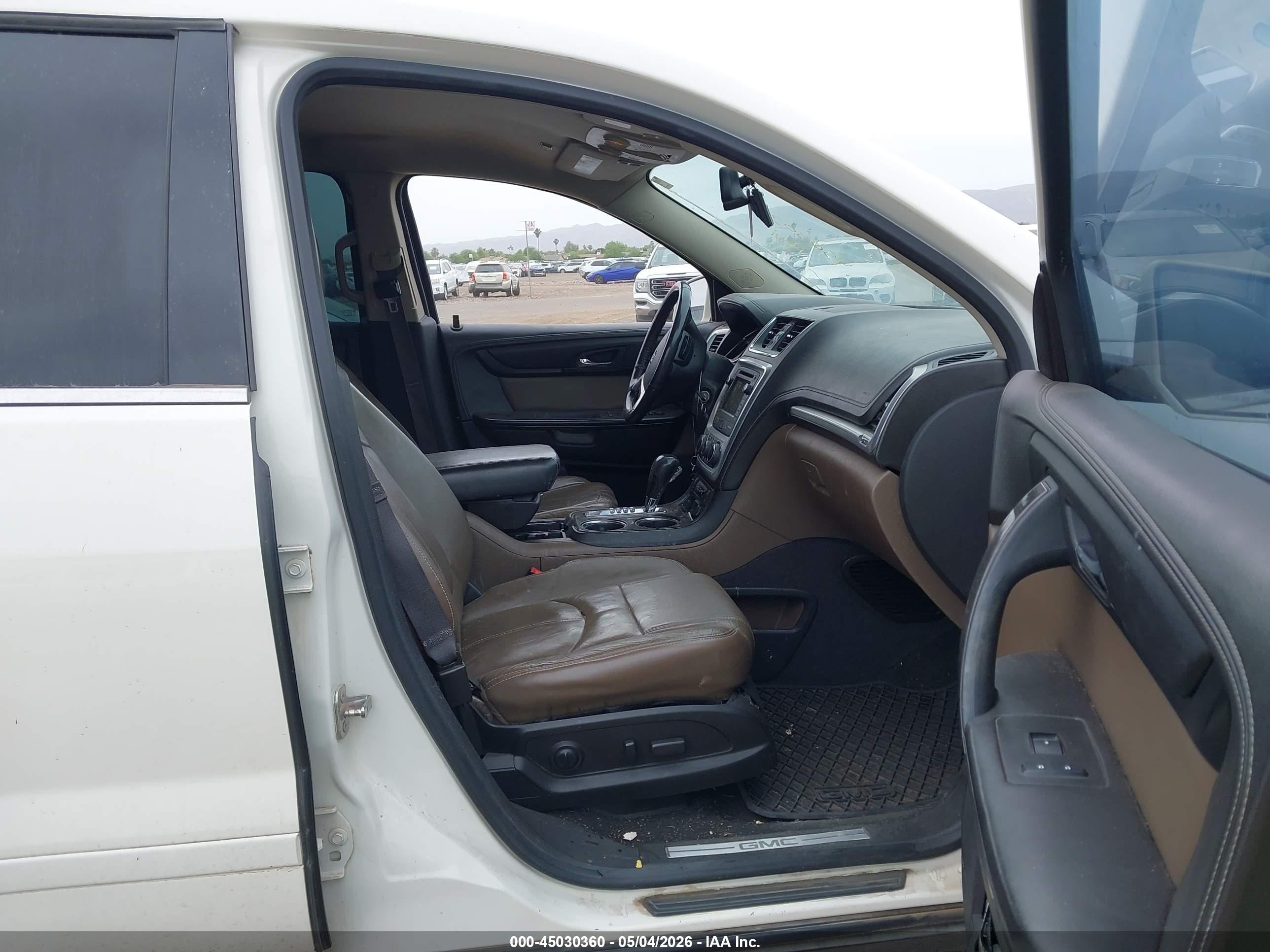 GMC ACADIA image 5