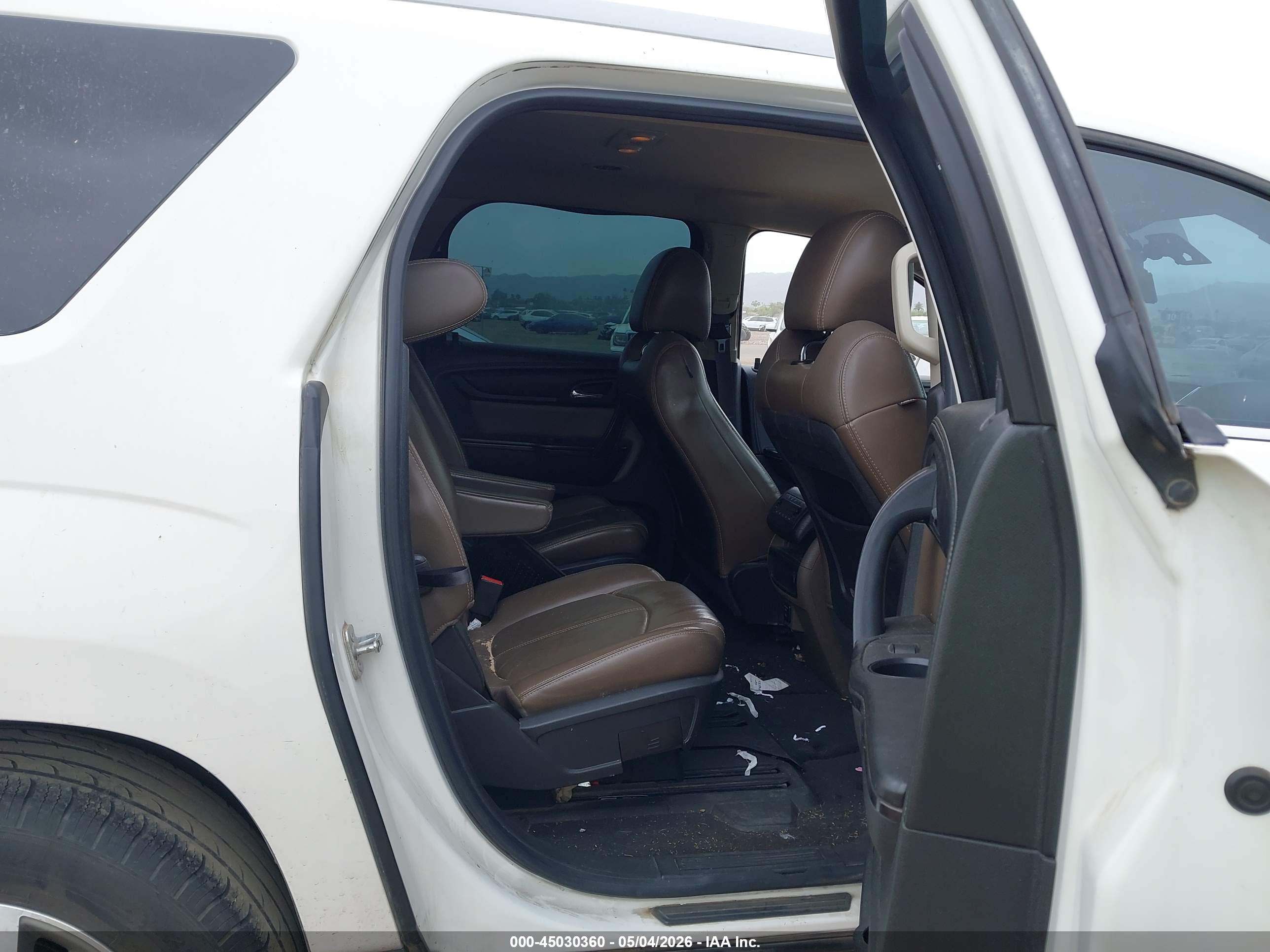 GMC ACADIA image 8