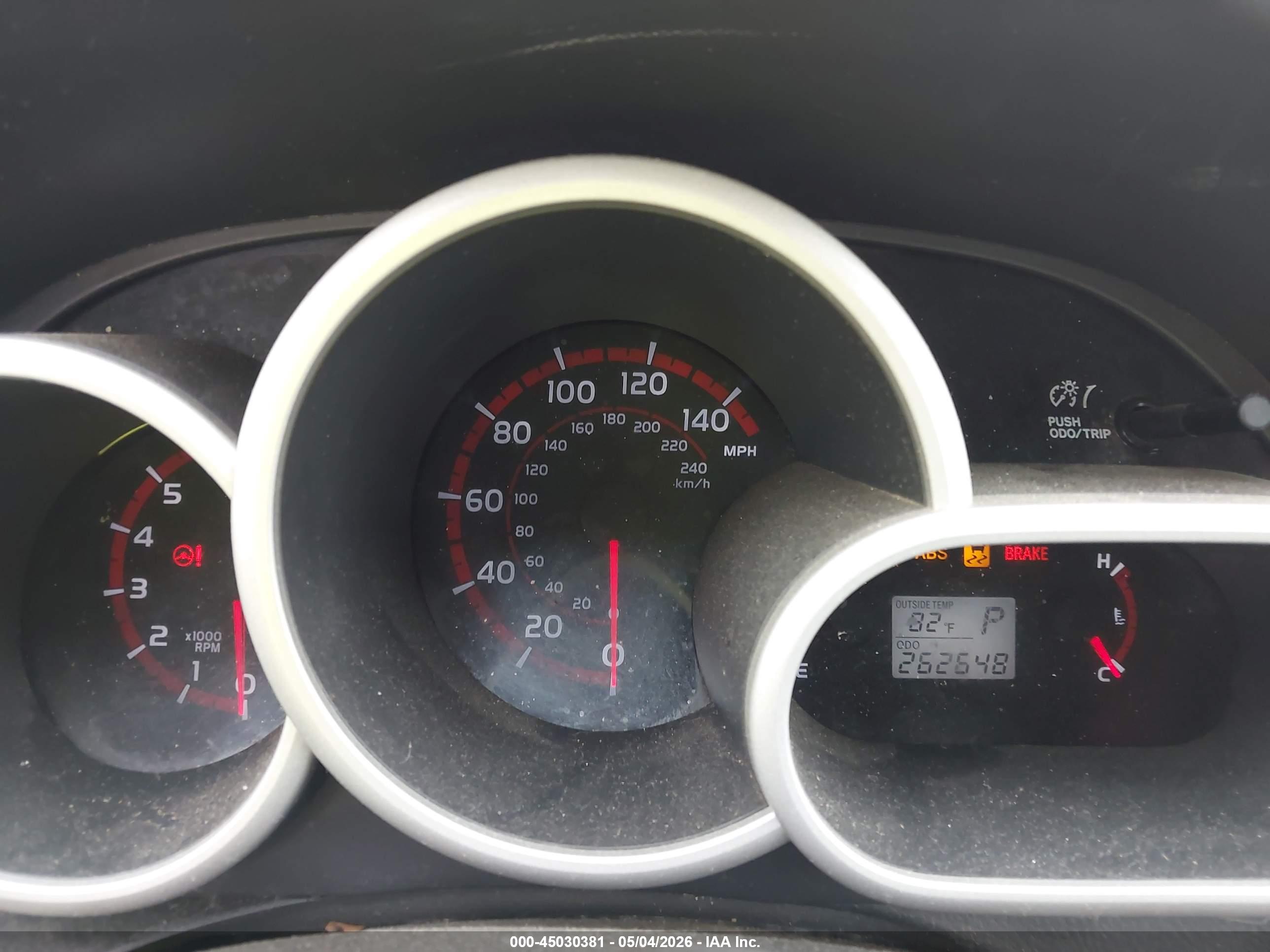 PONTIAC VIBE image 7