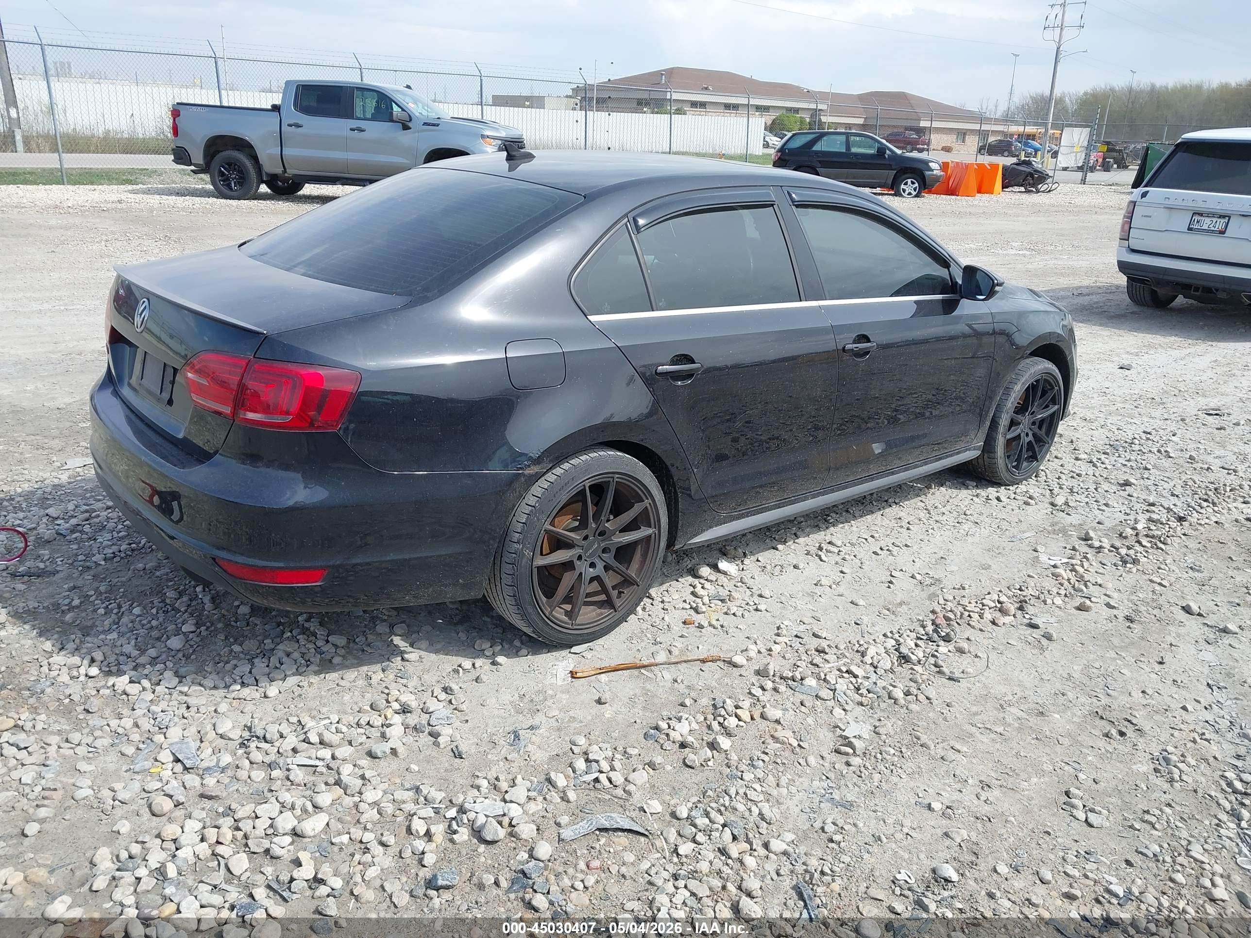 VOLKSWAGEN JETTA image 4