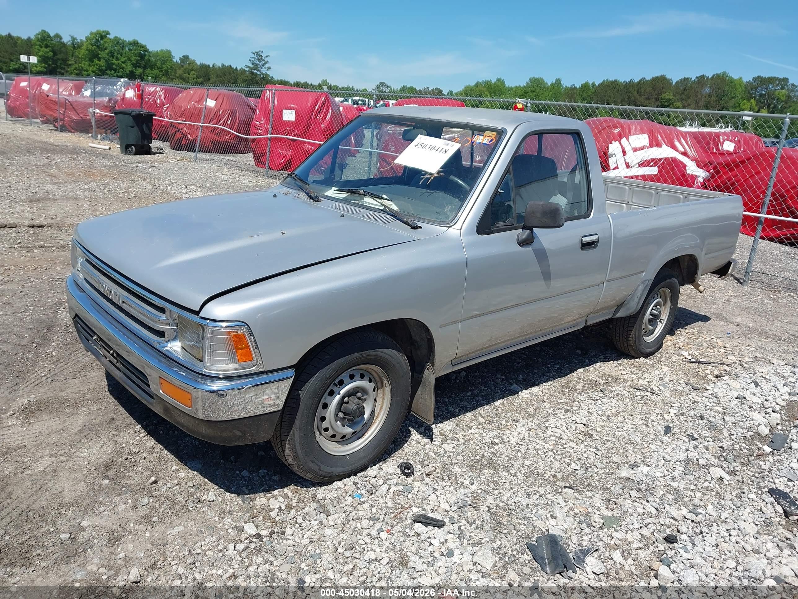 TOYOTA PICKUP image 2