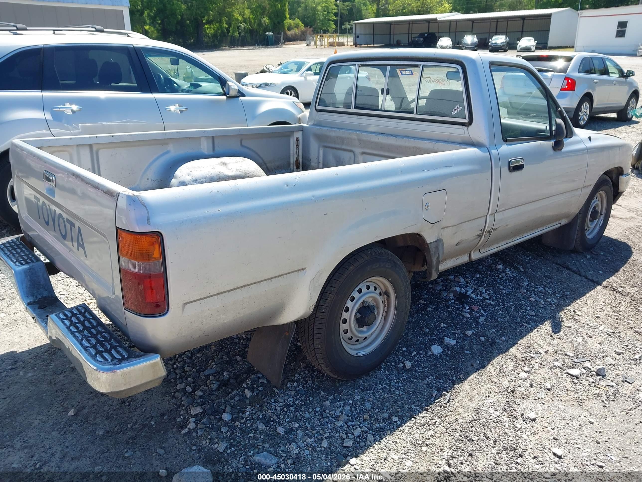 TOYOTA PICKUP image 4
