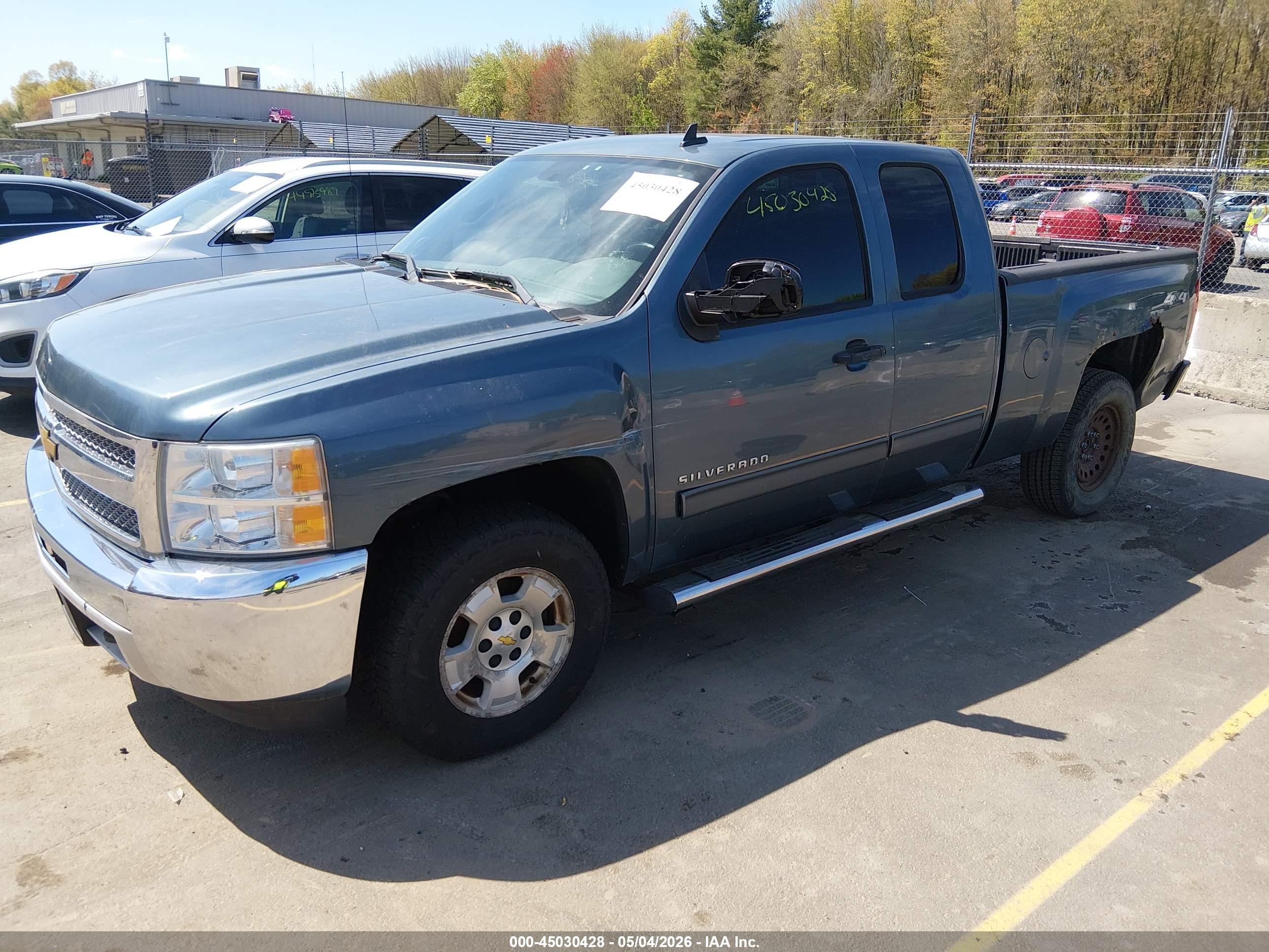 CHEVROLET SILVERADO image 2