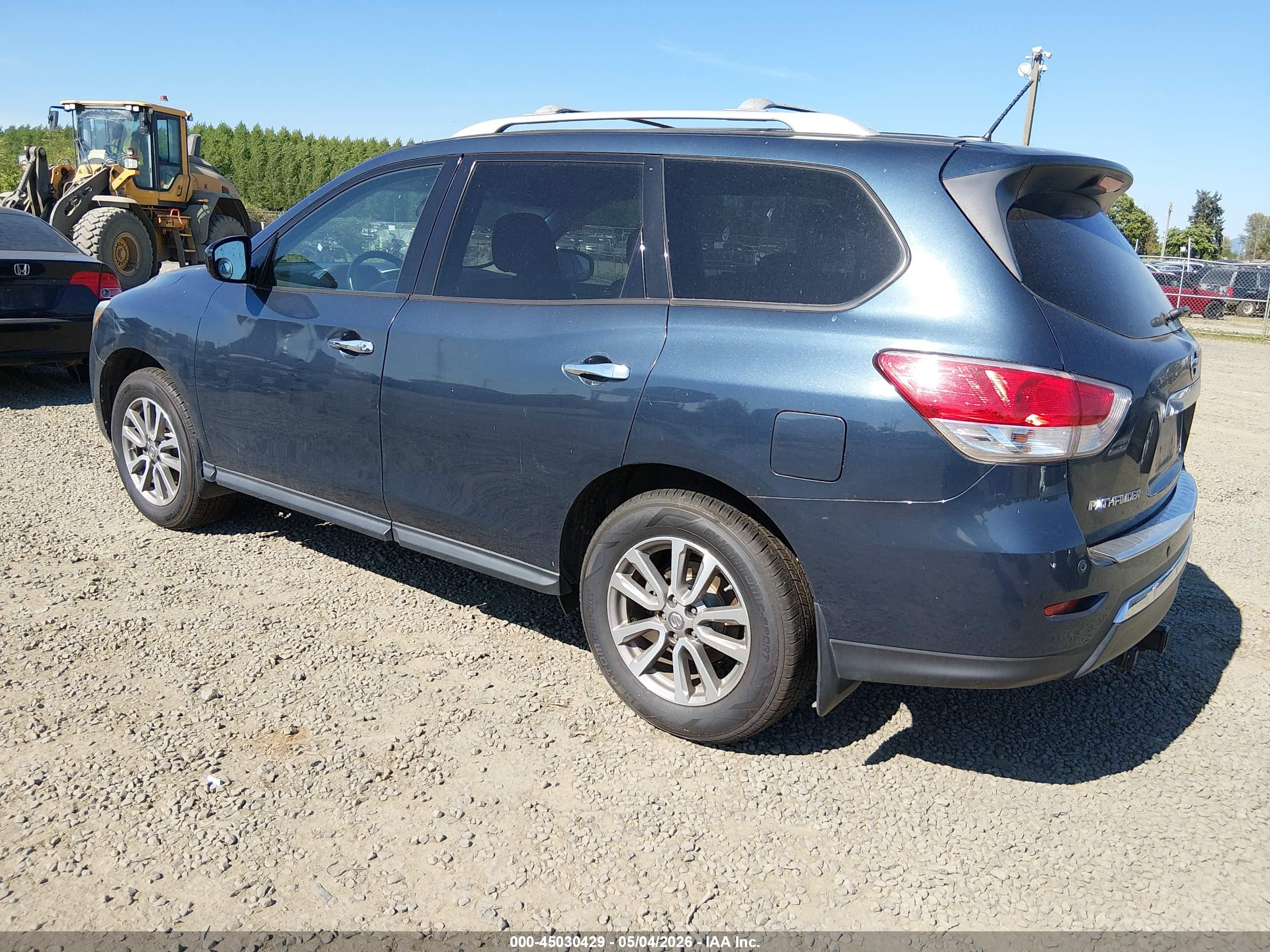 NISSAN PATHFINDER image 3