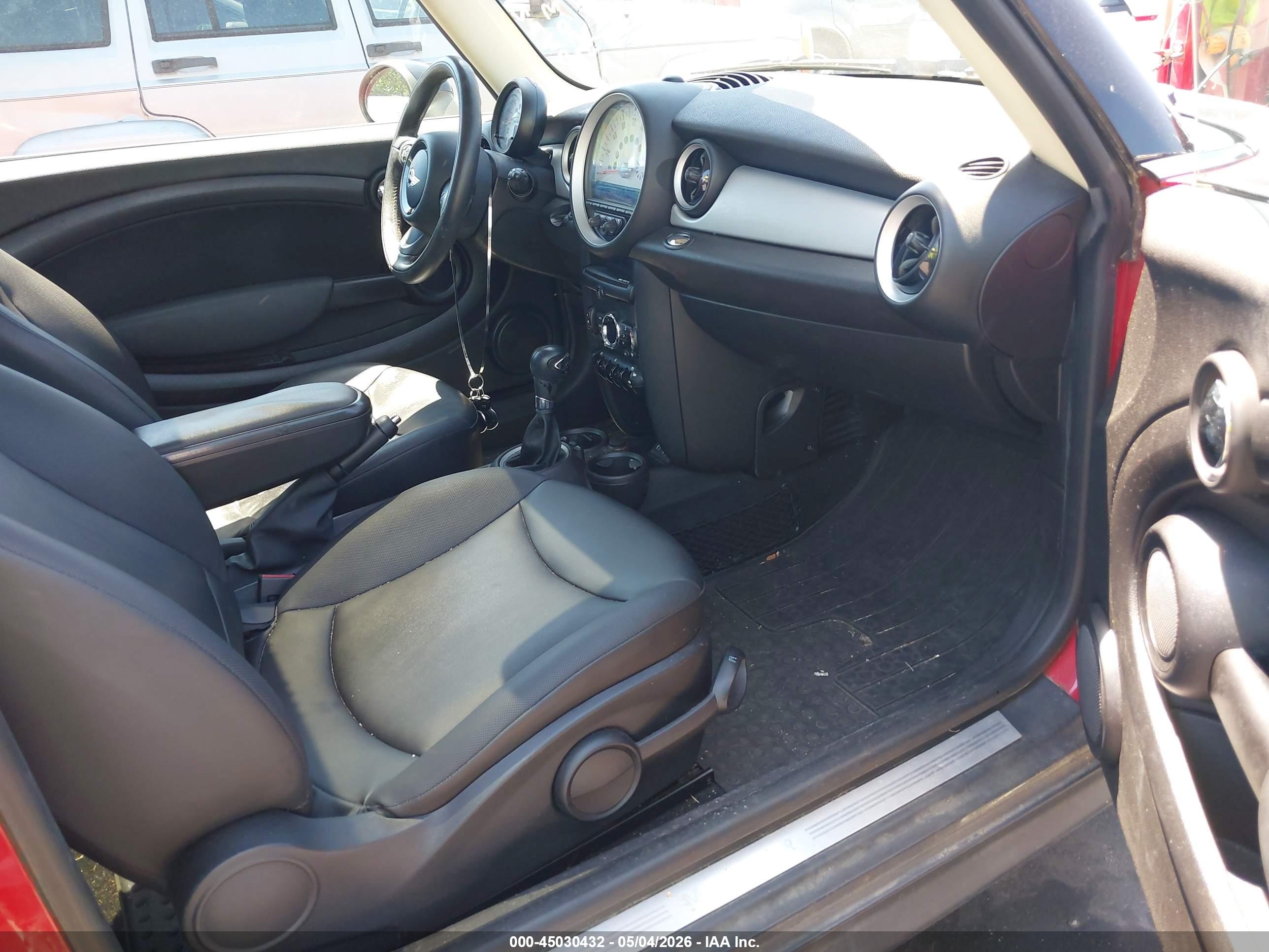 MINI CLUBMAN image 5