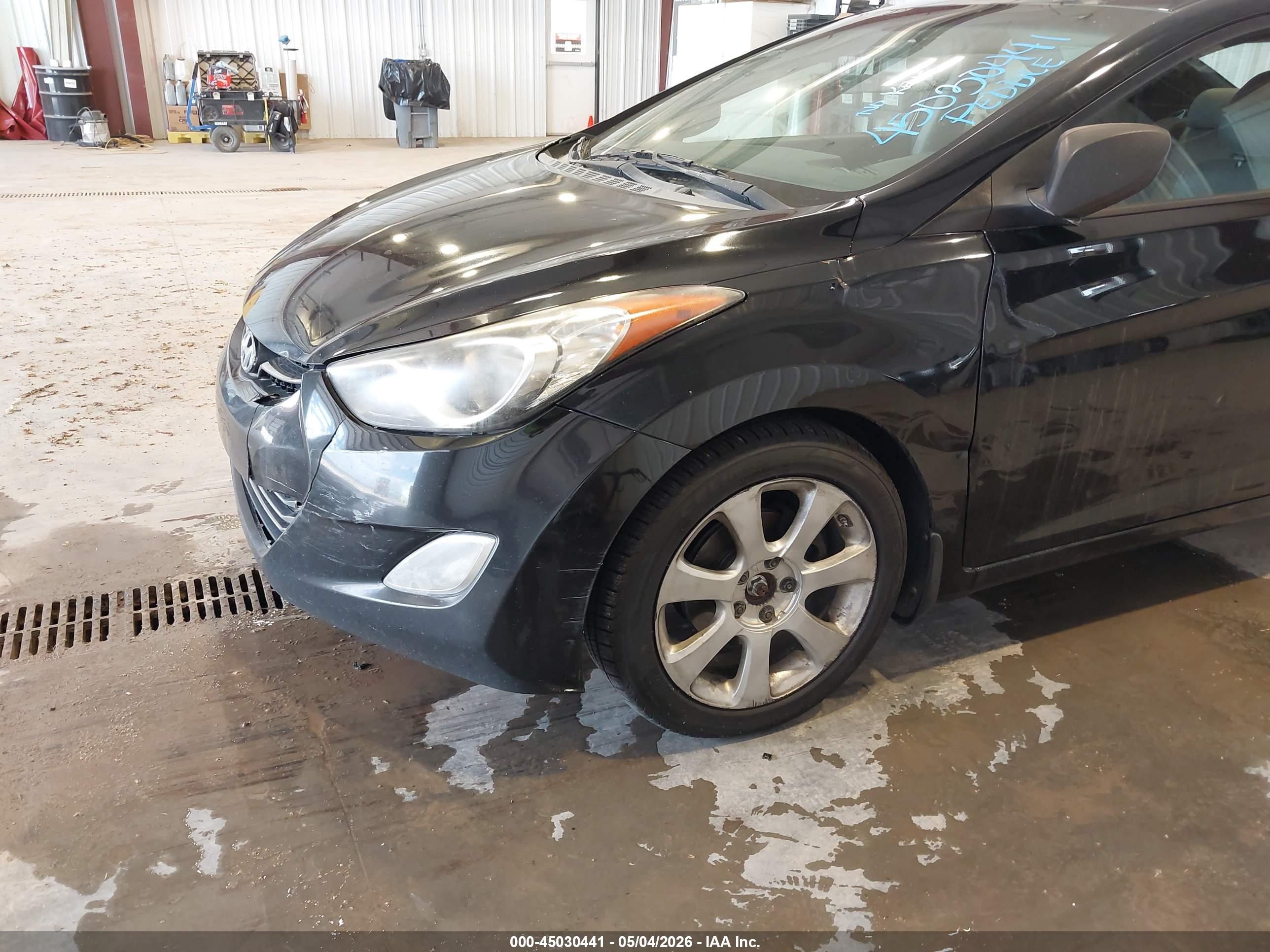 HYUNDAI ELANTRA image 6