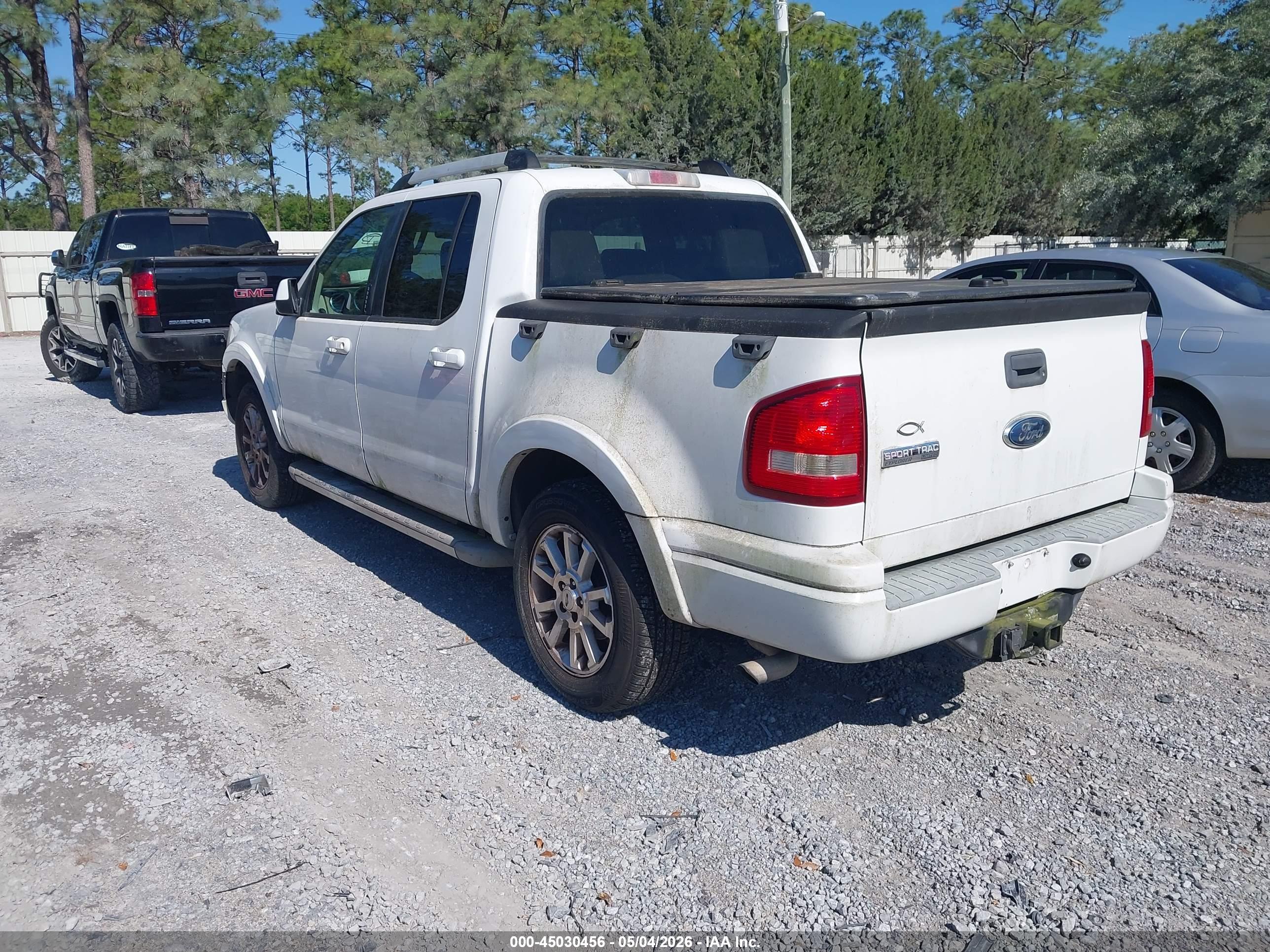 FORD EXPLORER image 3