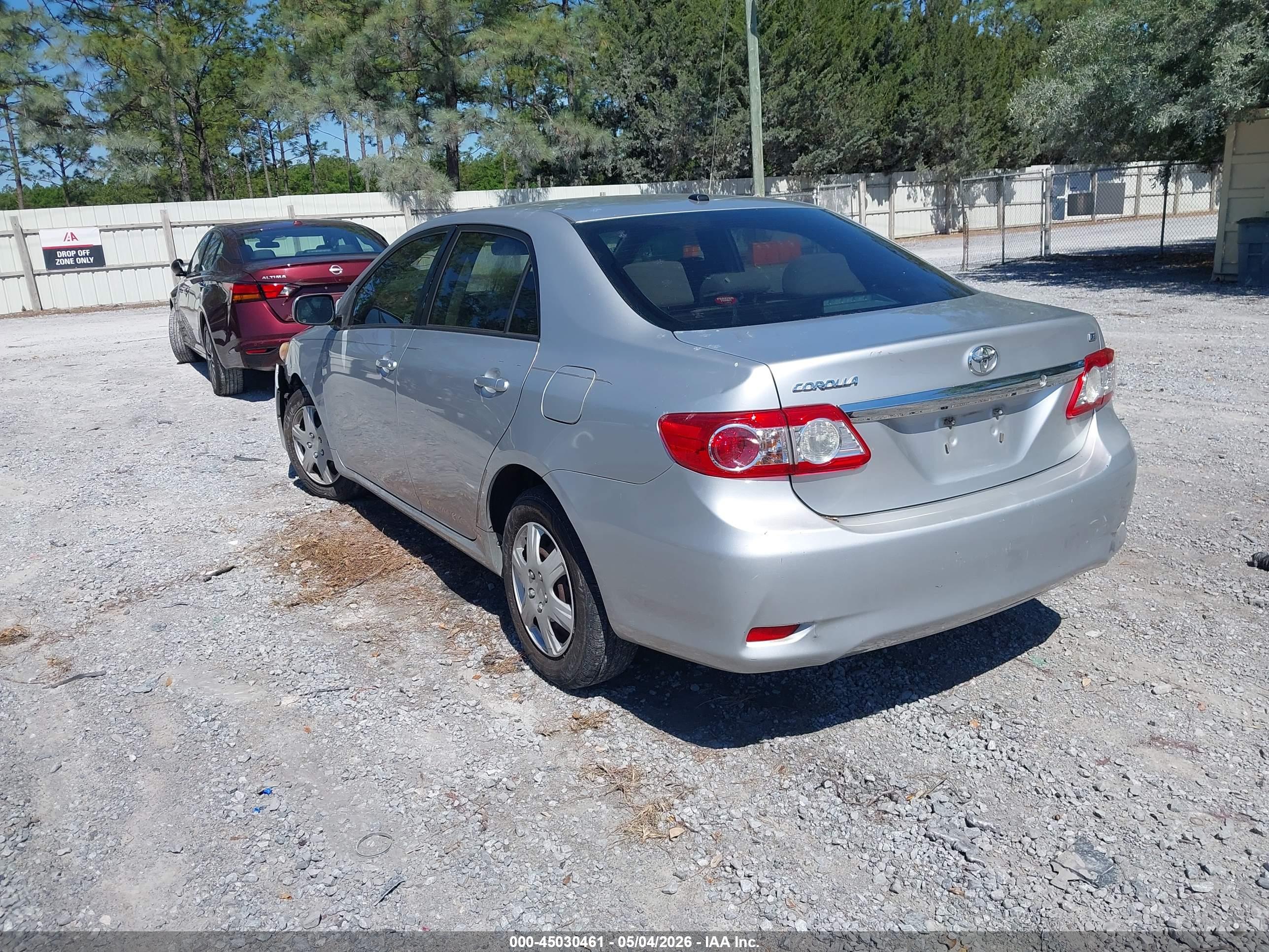 TOYOTA COROLLA image 3