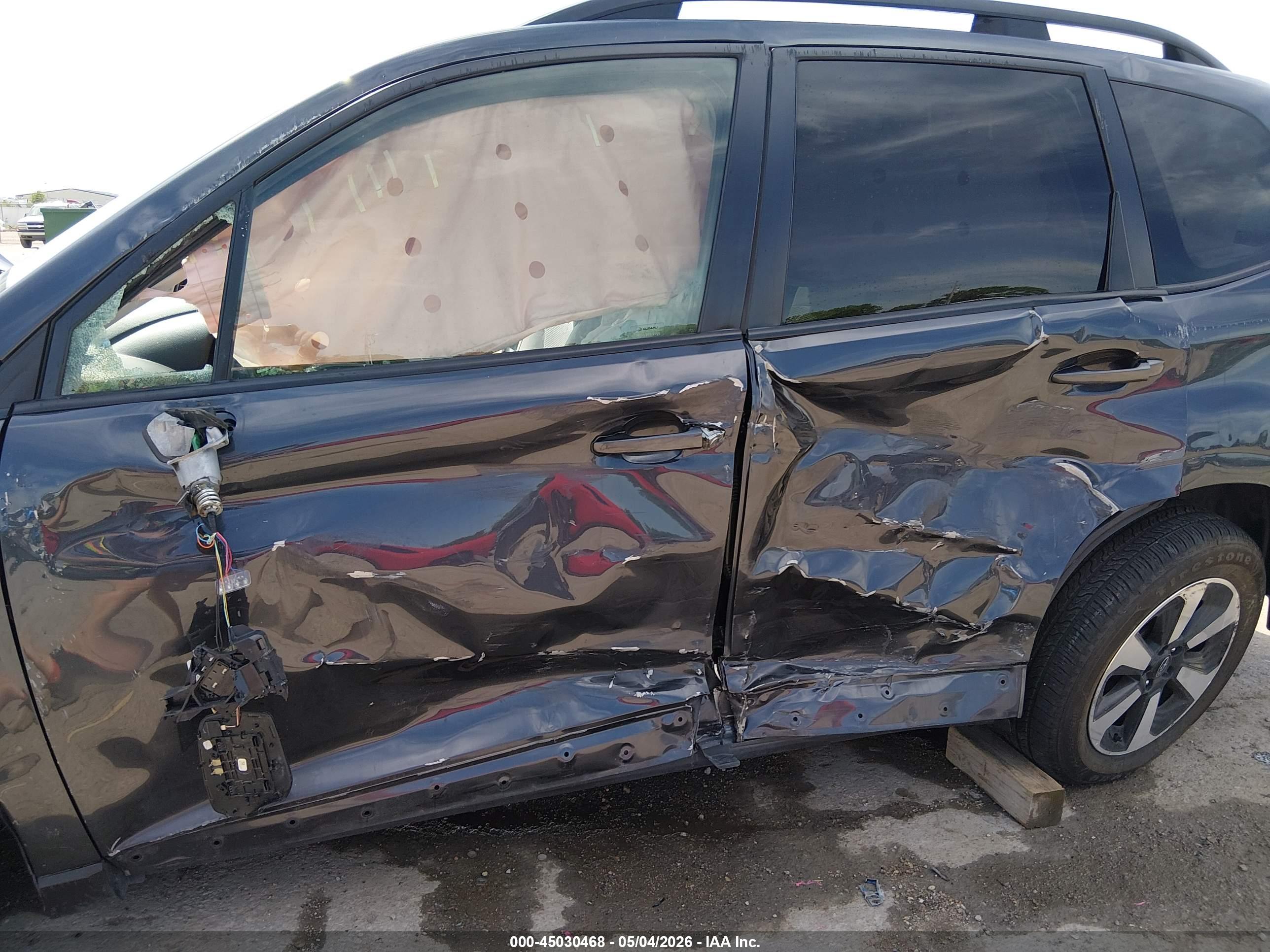 SUBARU FORESTER image 6