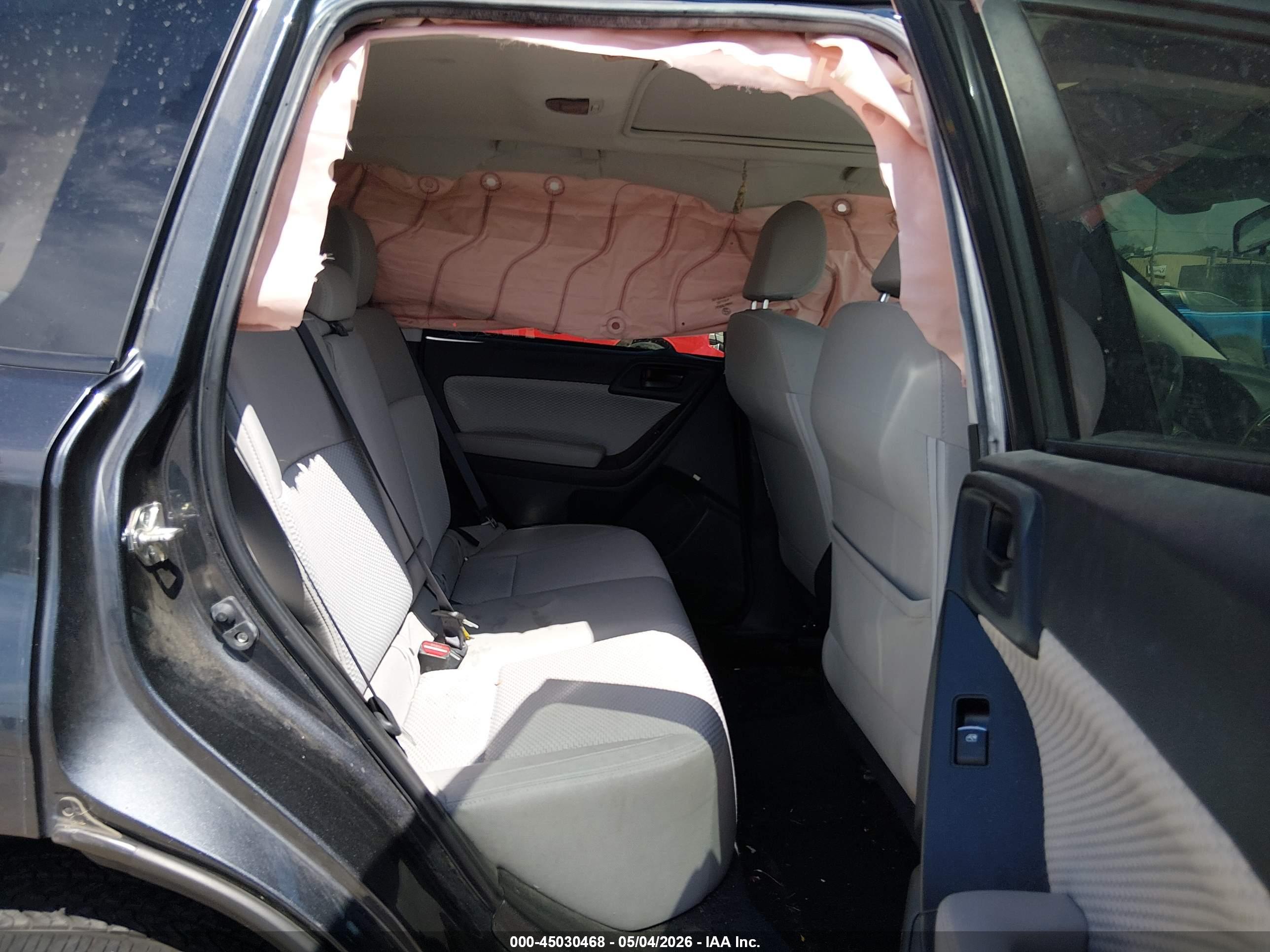 SUBARU FORESTER image 8