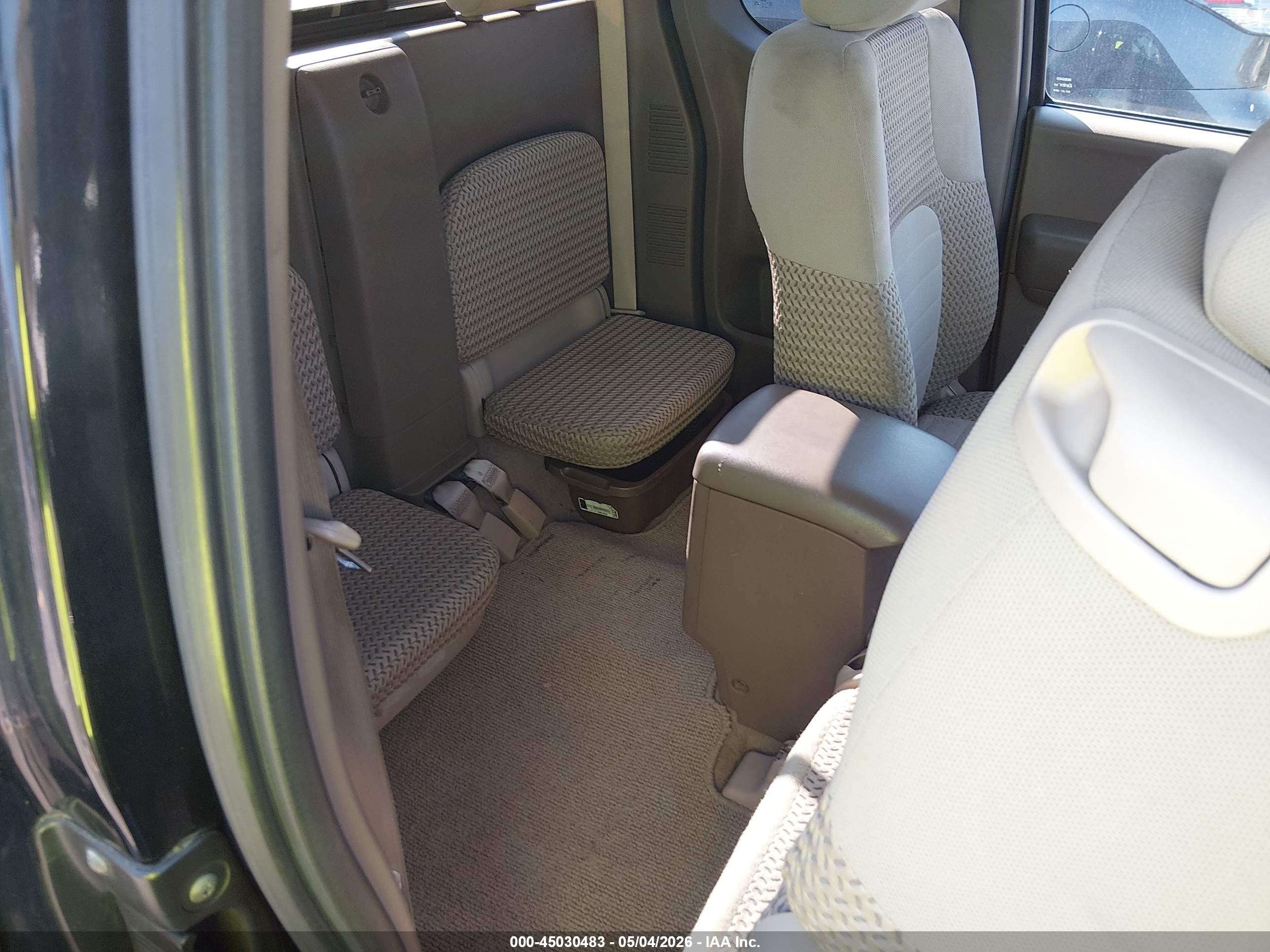 NISSAN FRONTIER image 8