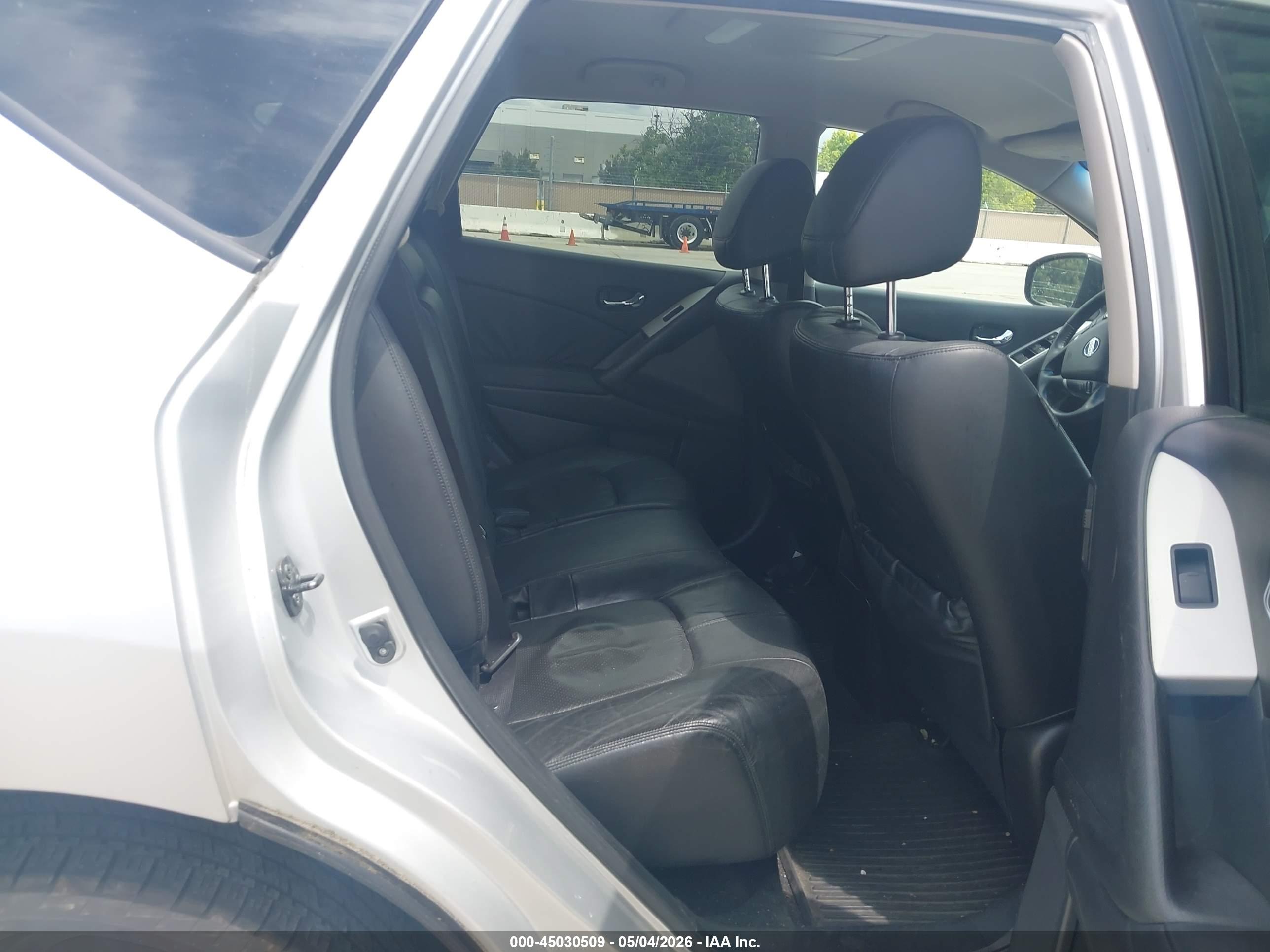 NISSAN MURANO image 8