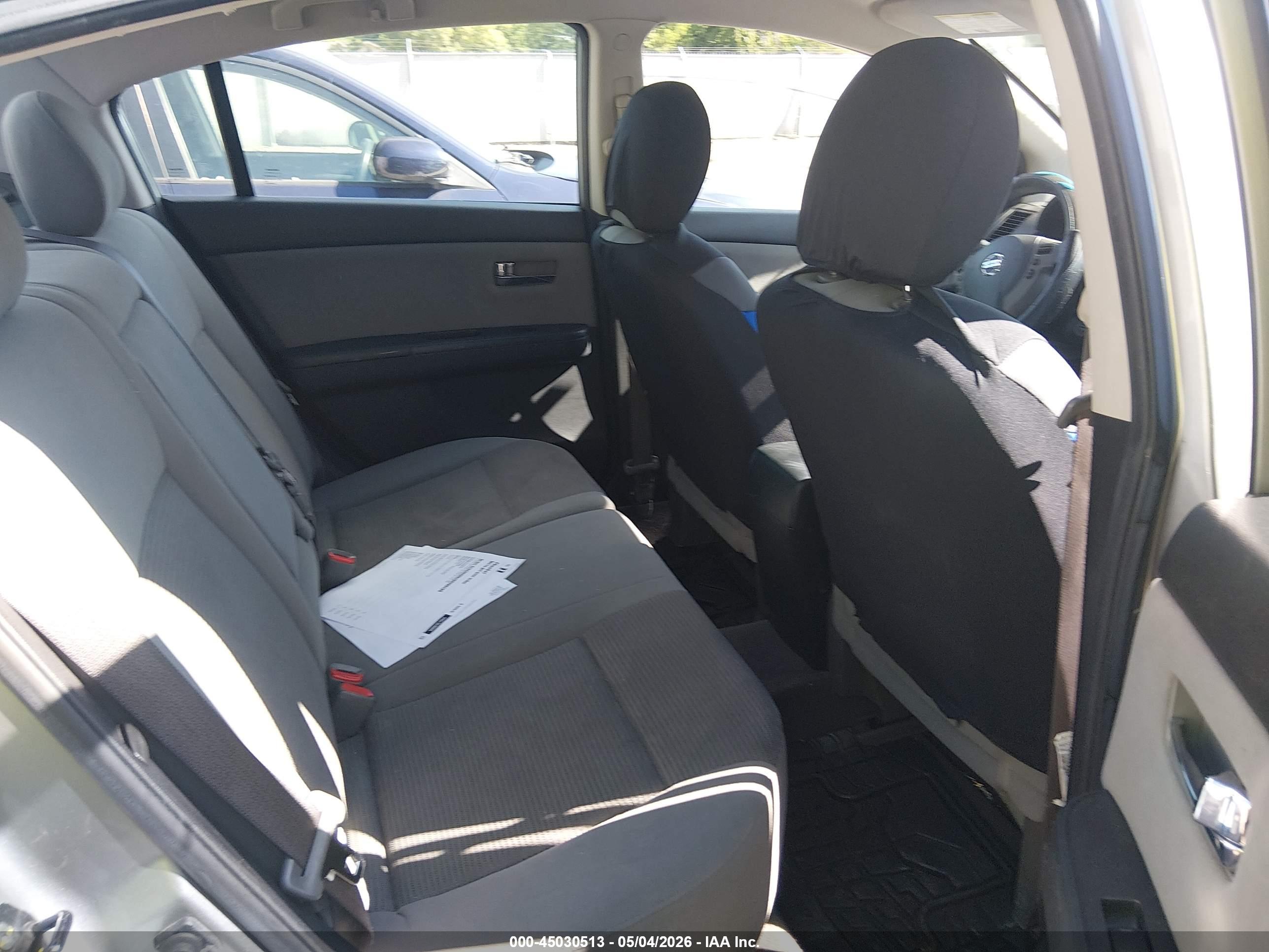 NISSAN SENTRA image 8