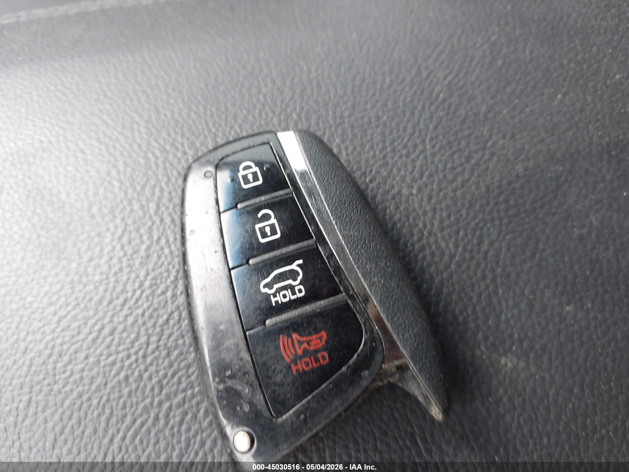 HYUNDAI SANTA image 11