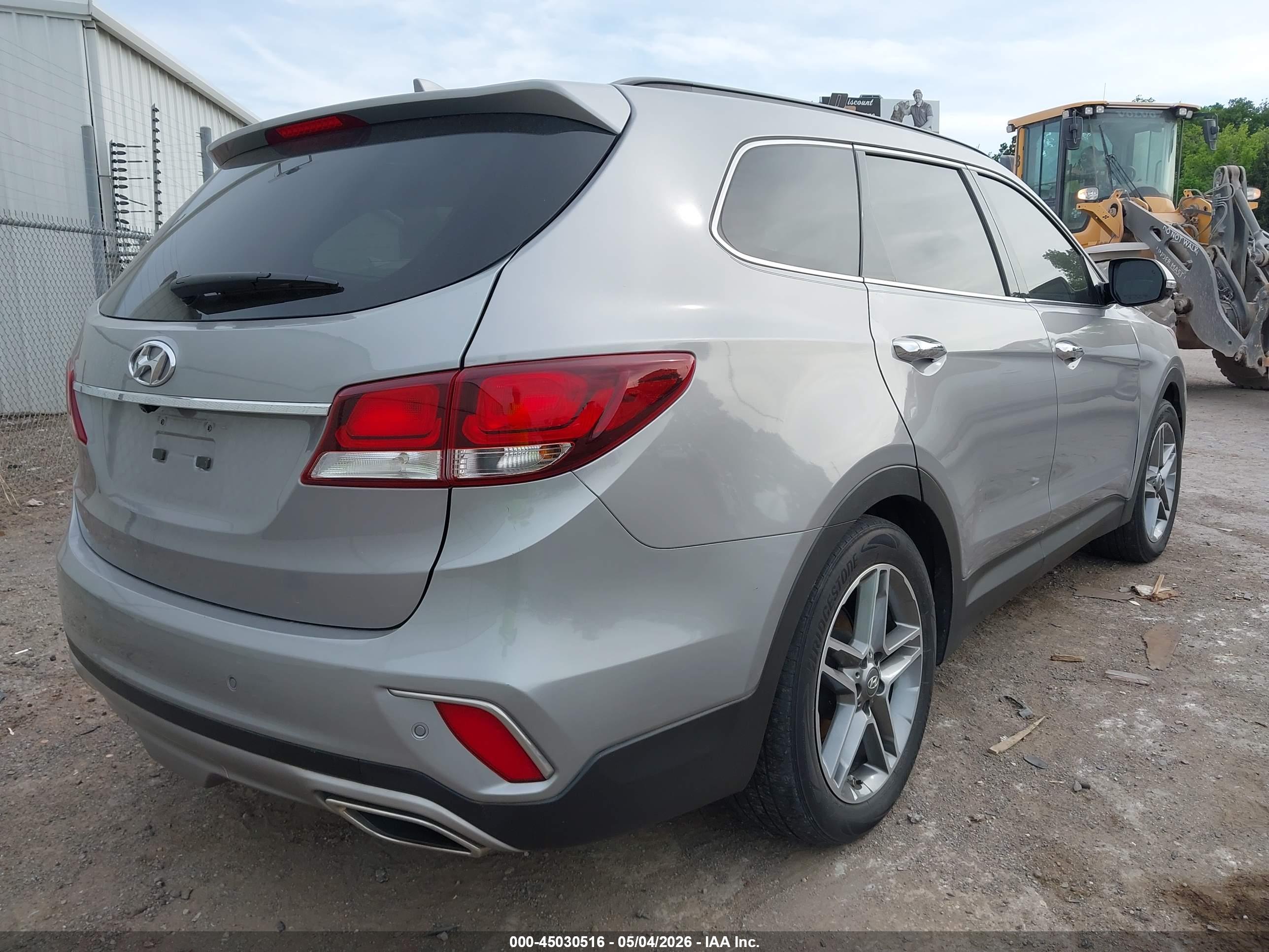 HYUNDAI SANTA image 4