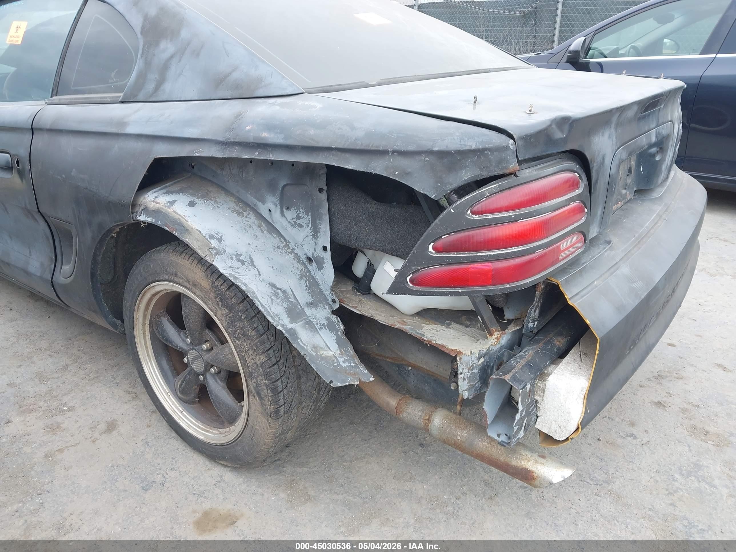 FORD MUSTANG image 6