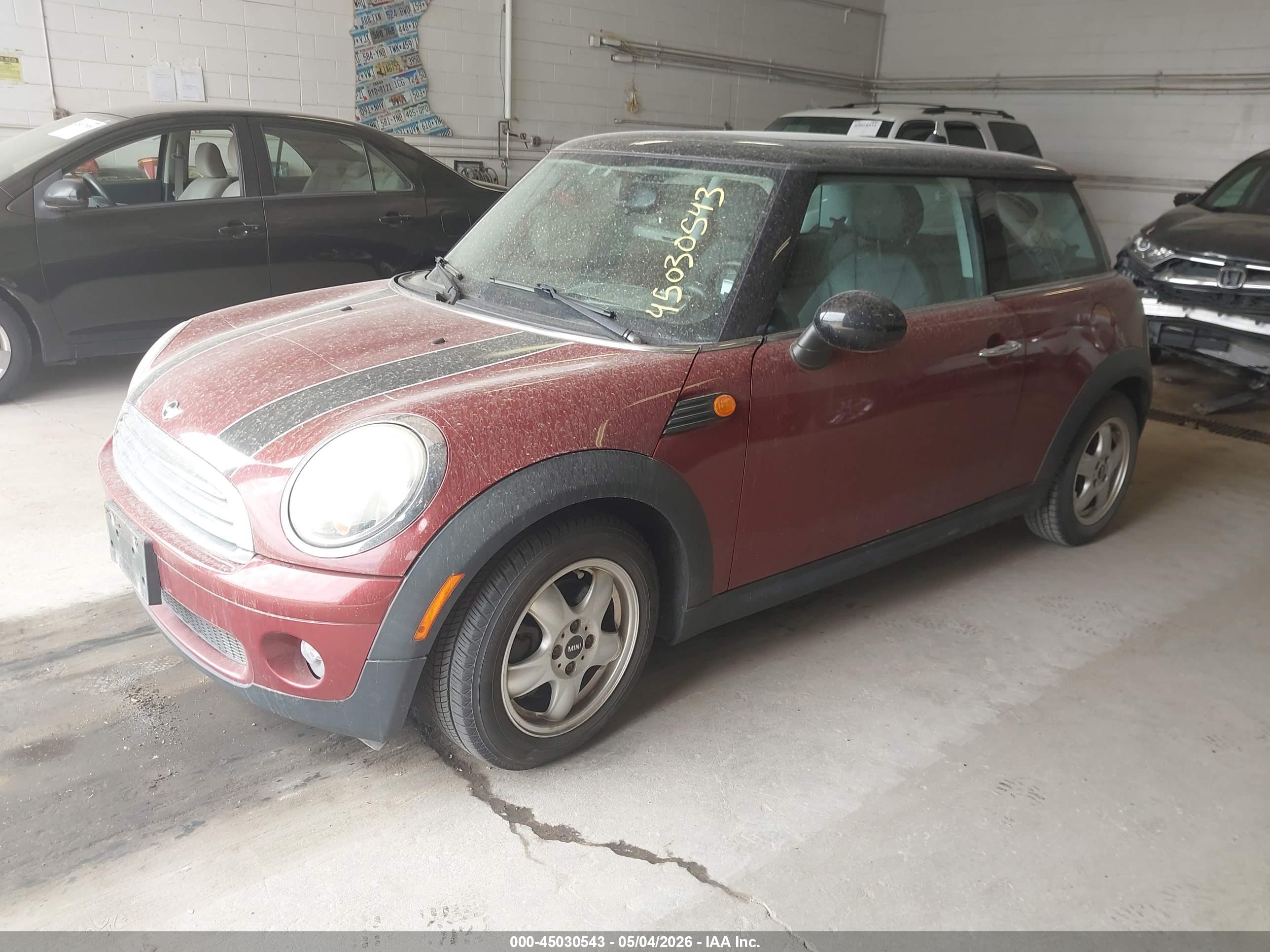 MINI COOPER image 2