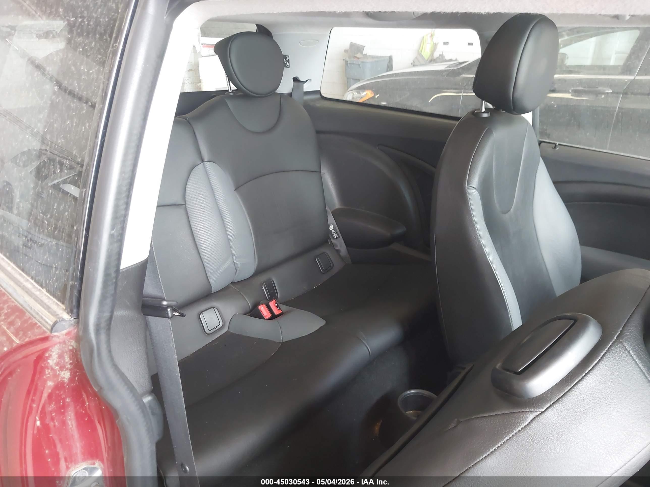 MINI COOPER image 8