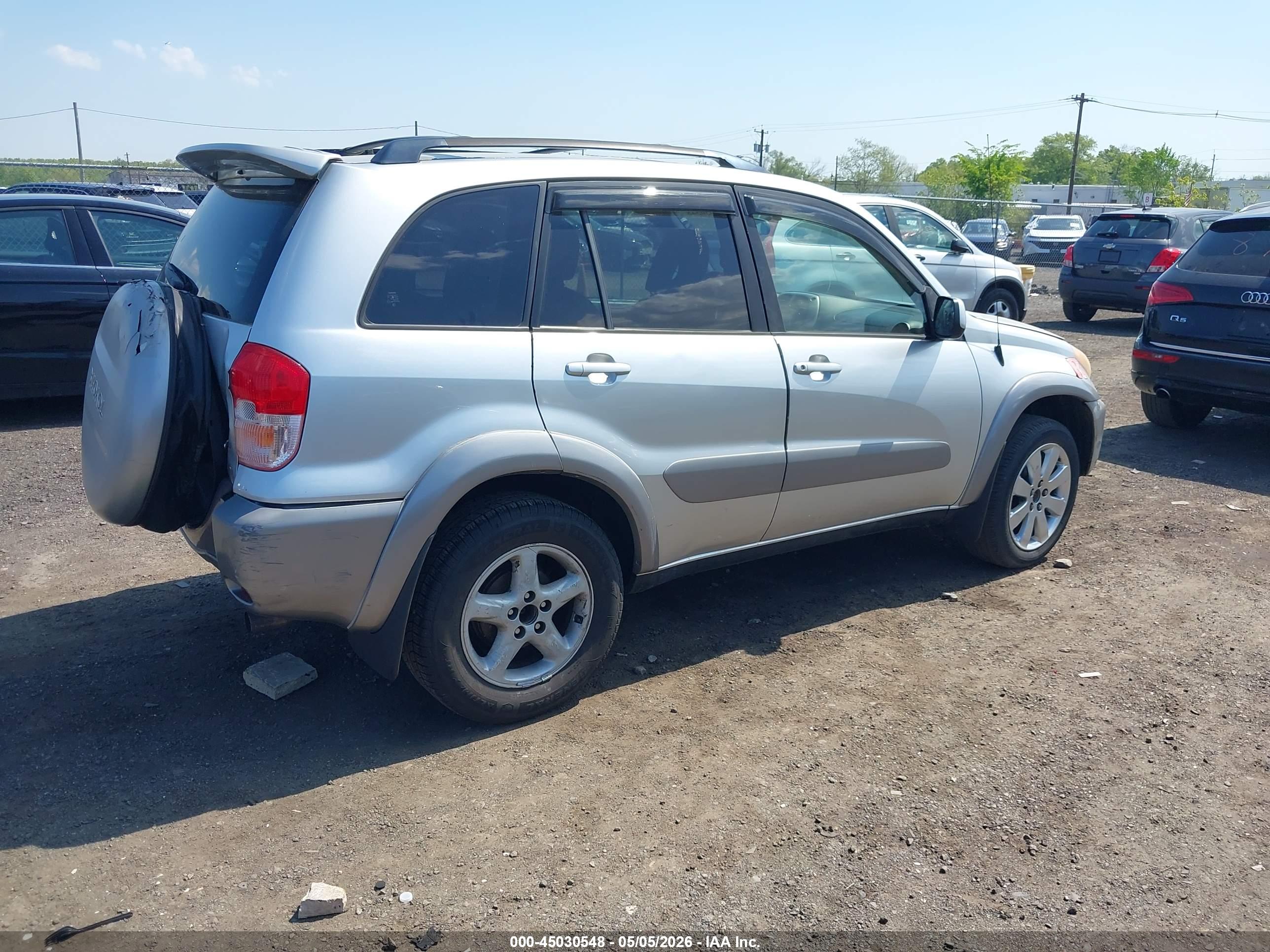TOYOTA RAV4 image 4