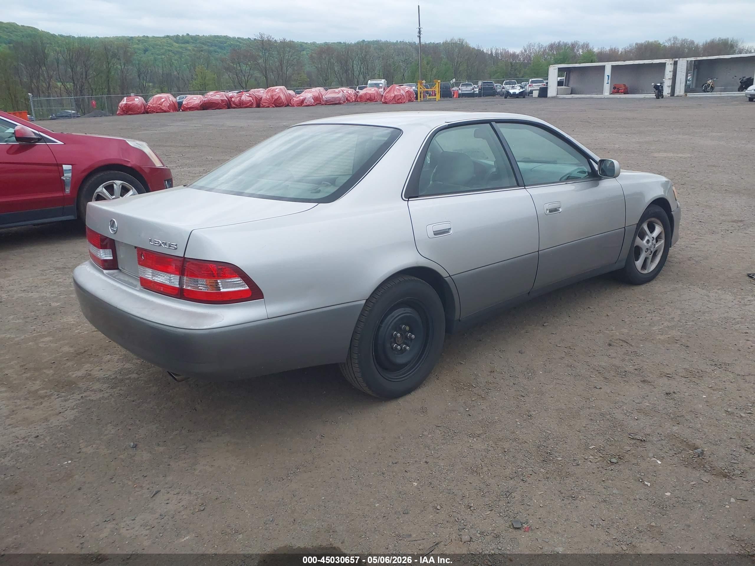 LEXUS ES image 4