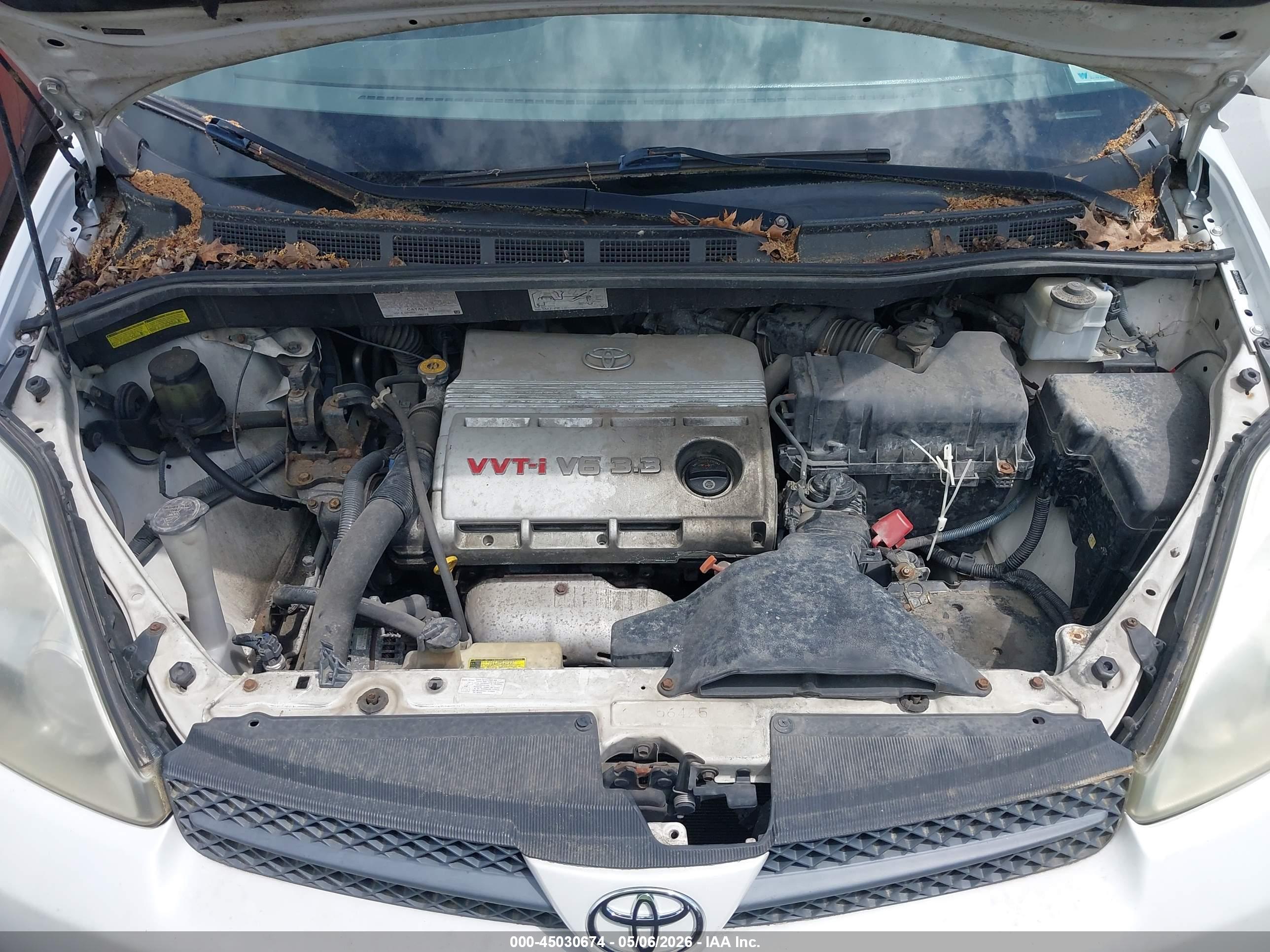 TOYOTA SIENNA image 10