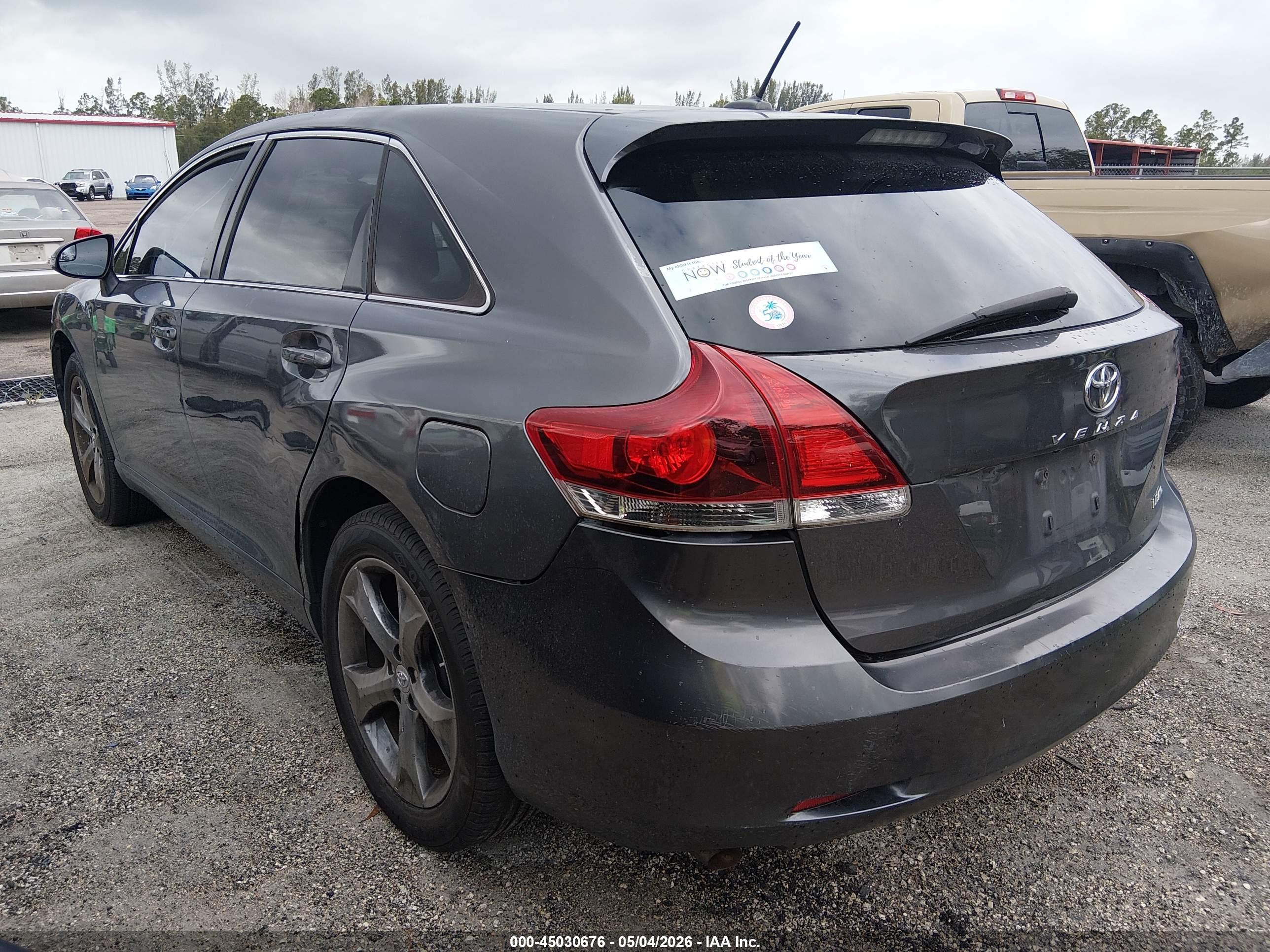 TOYOTA VENZA image 3