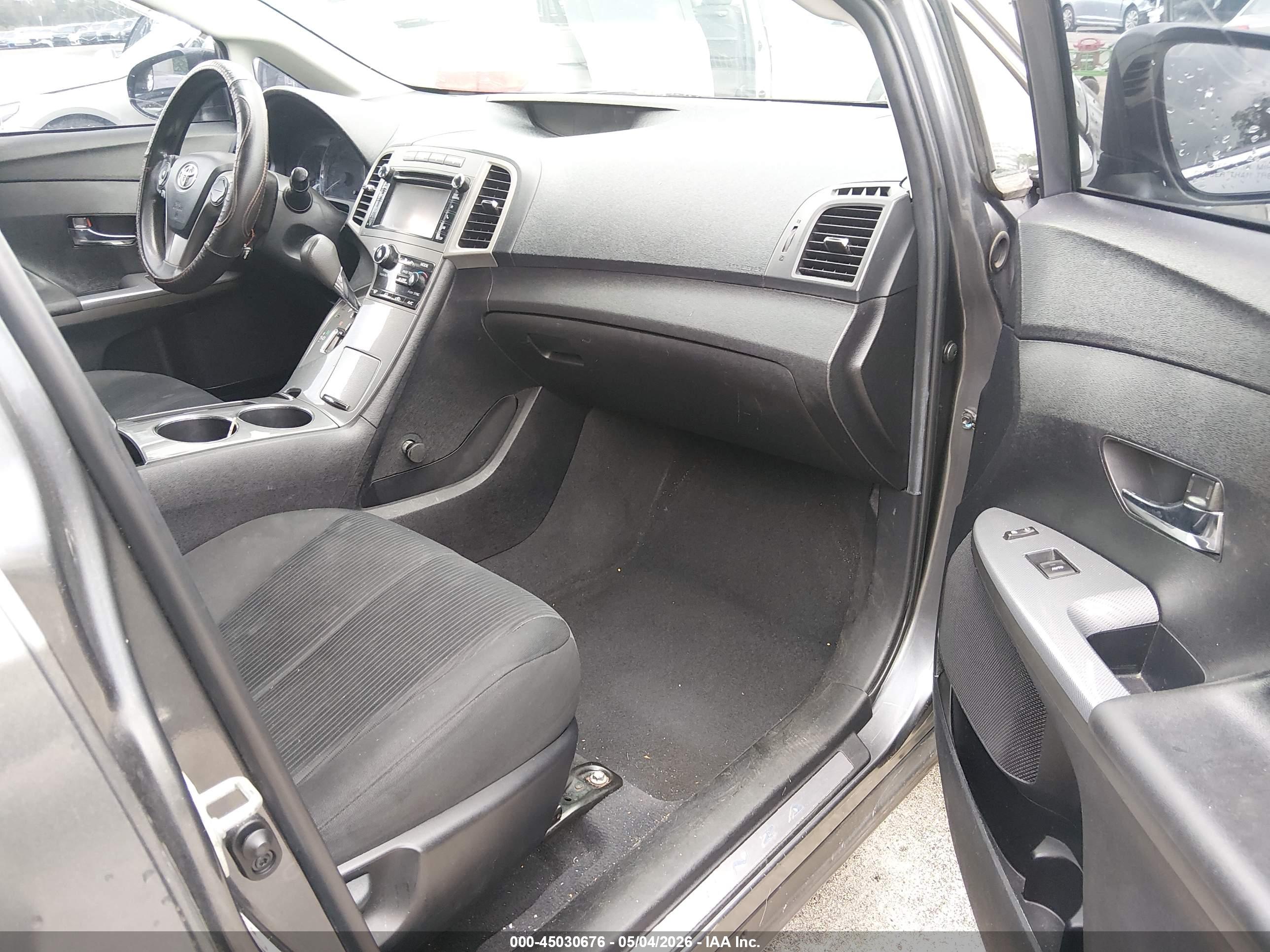 TOYOTA VENZA image 5