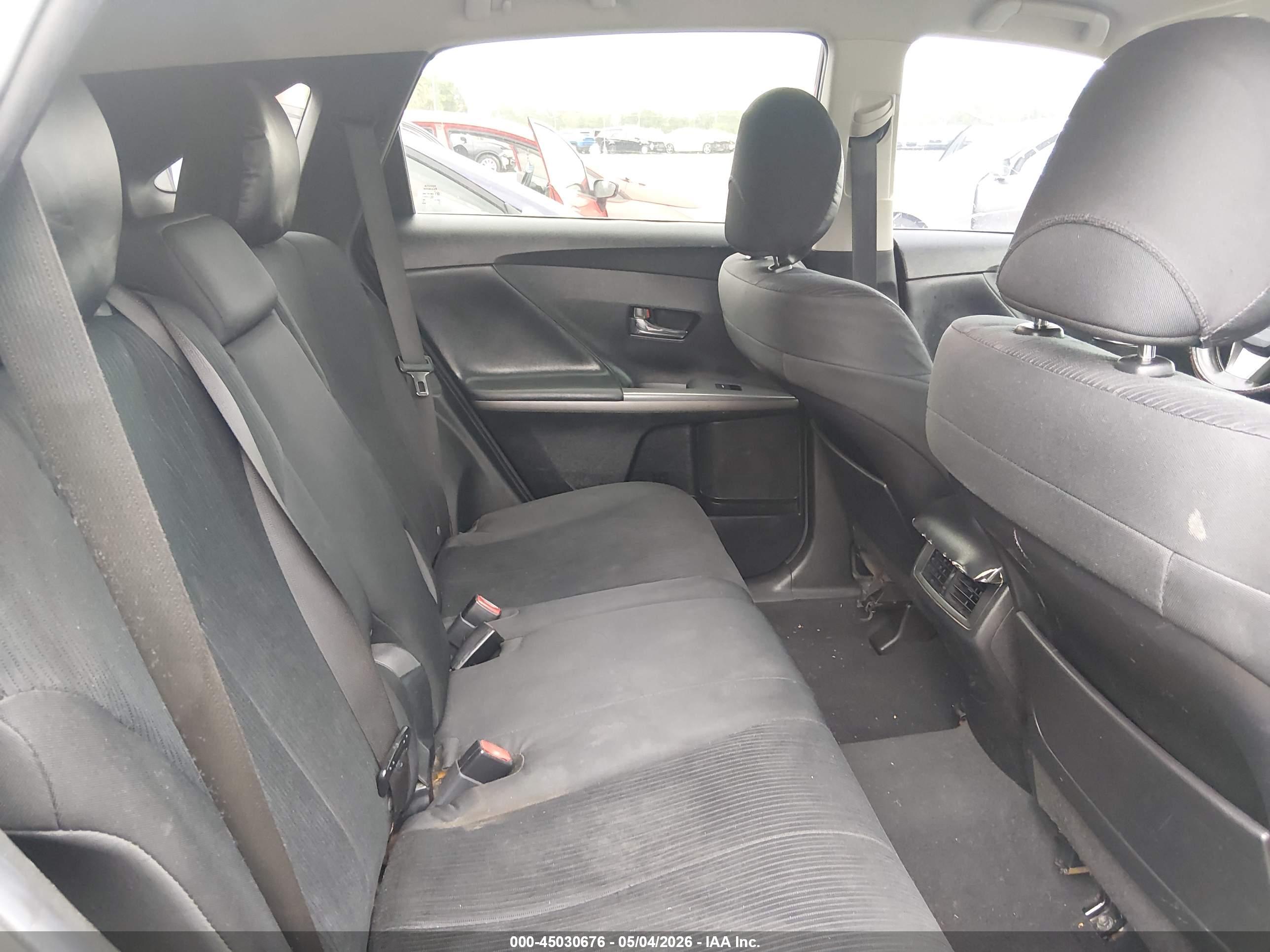 TOYOTA VENZA image 8