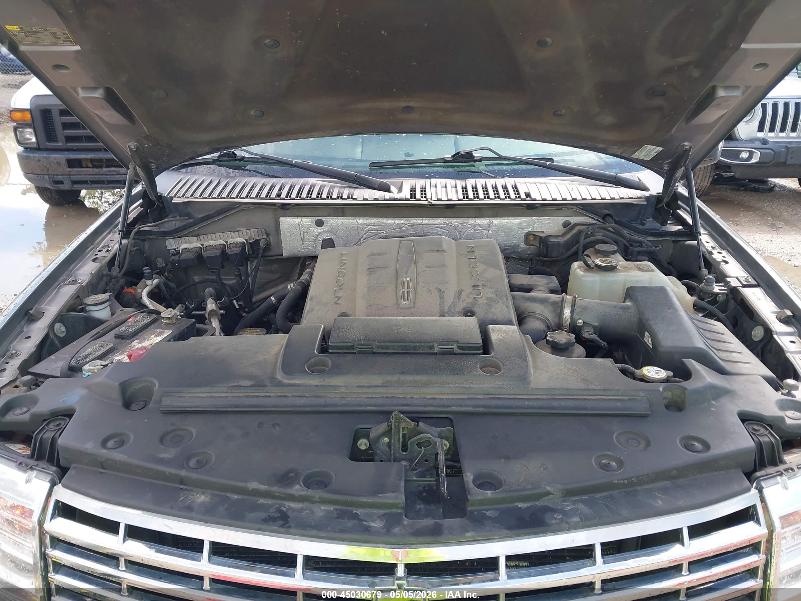 LINCOLN NAVIGATOR image 10