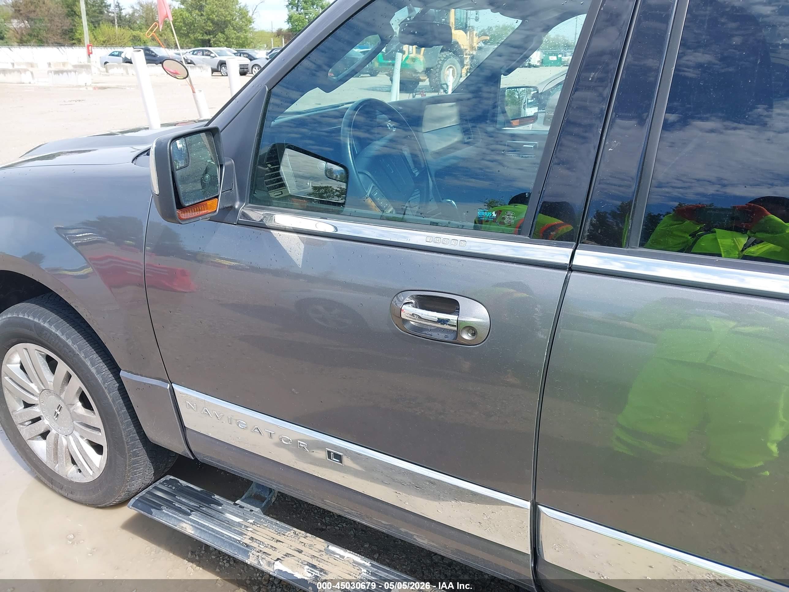 LINCOLN NAVIGATOR image 6
