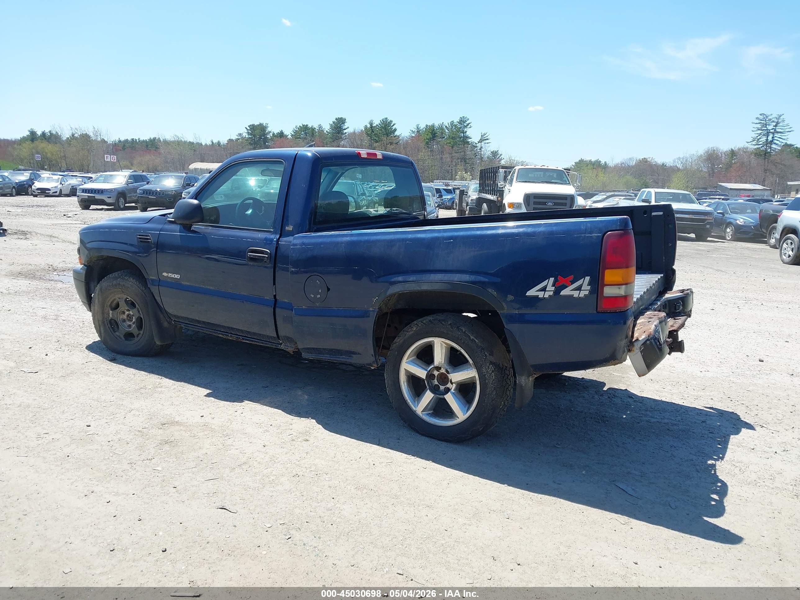 CHEVROLET SILVERADO image 3